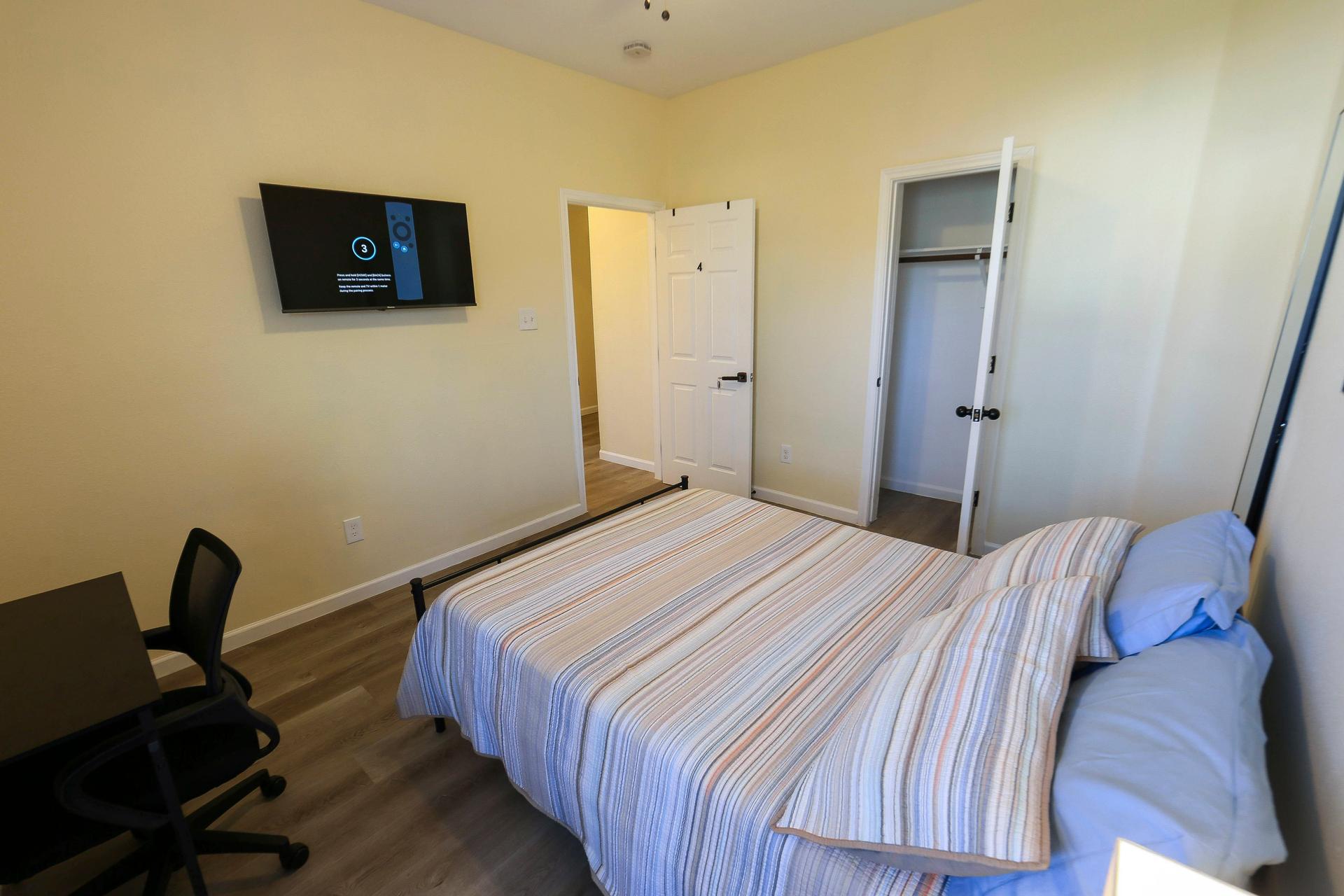 bedroom, detected:bed