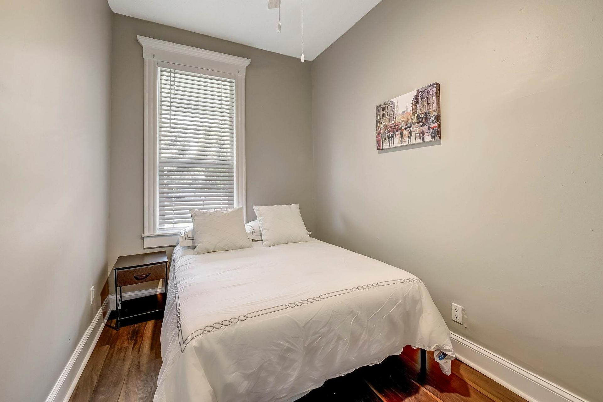 bedroom, detected:bed, window blind