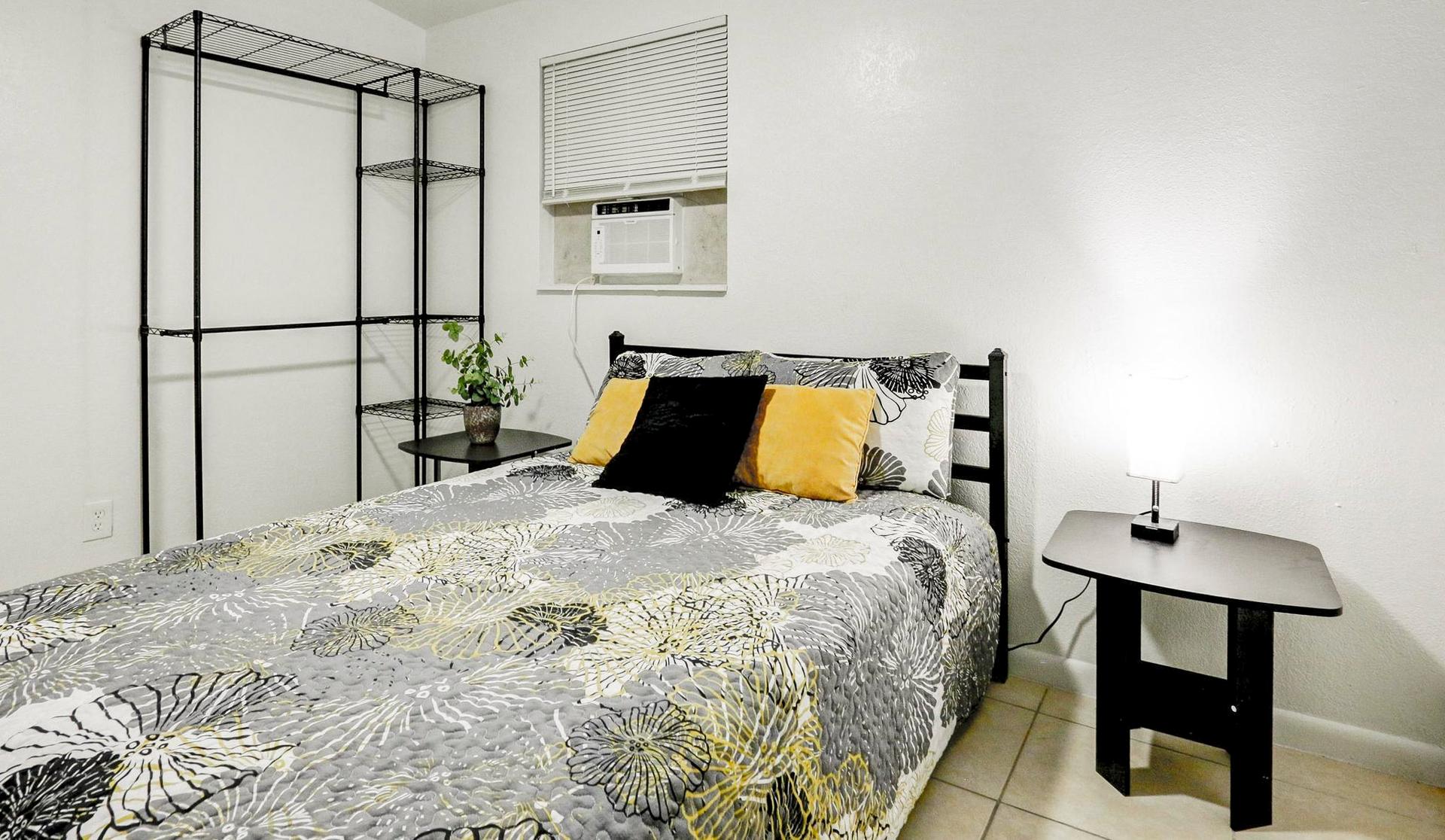 bedroom, detected:bed