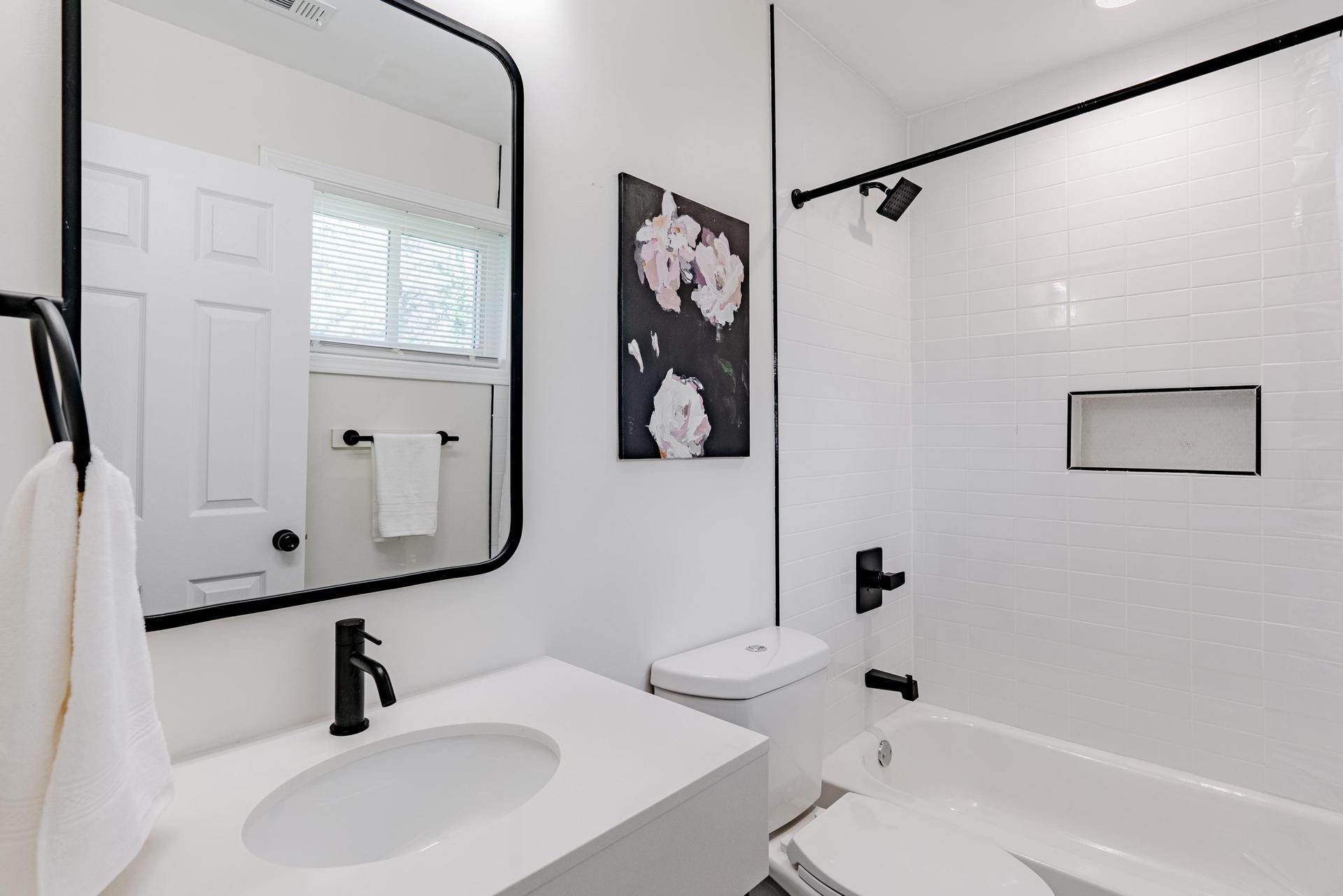 Tile shower with large niche