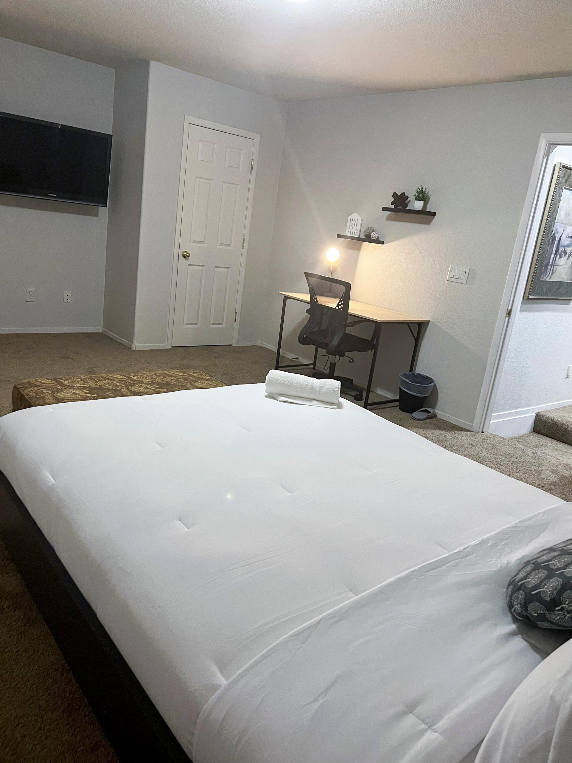 bedroom, detected:bed