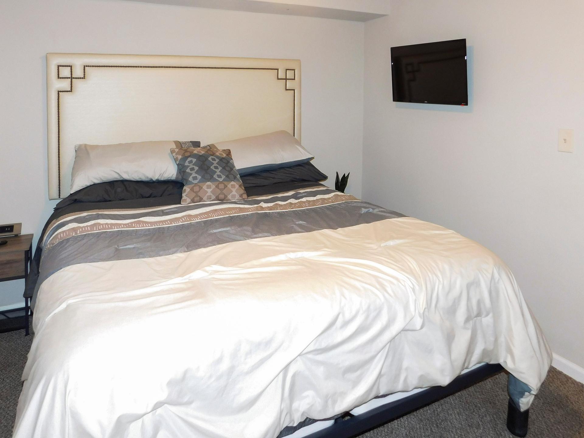 bedroom, detected:bed