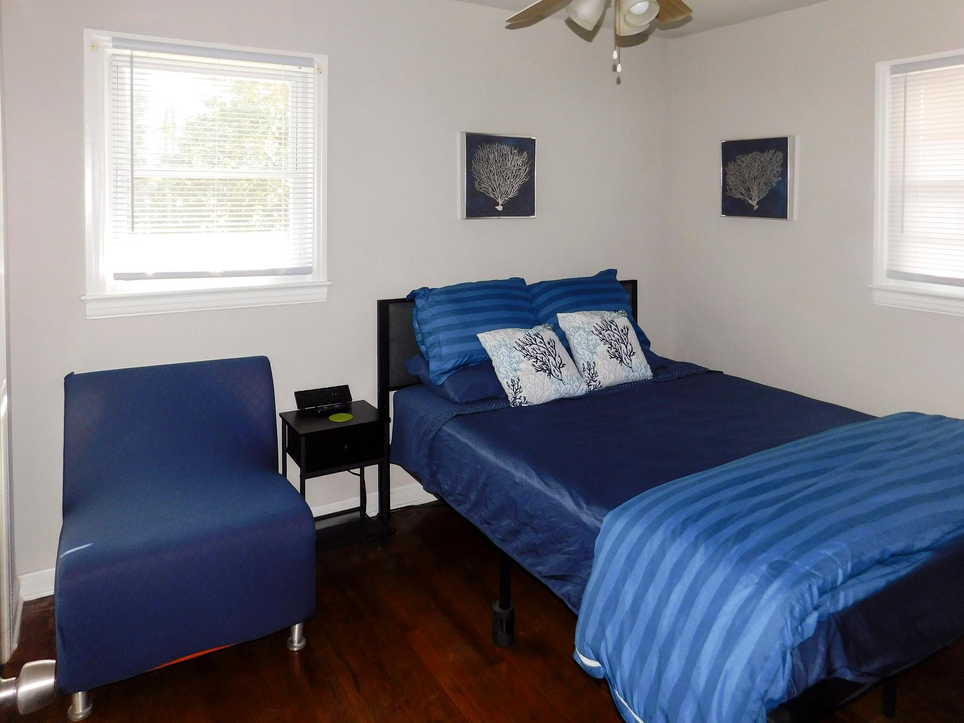 bedroom, detected:bed, ceiling fan