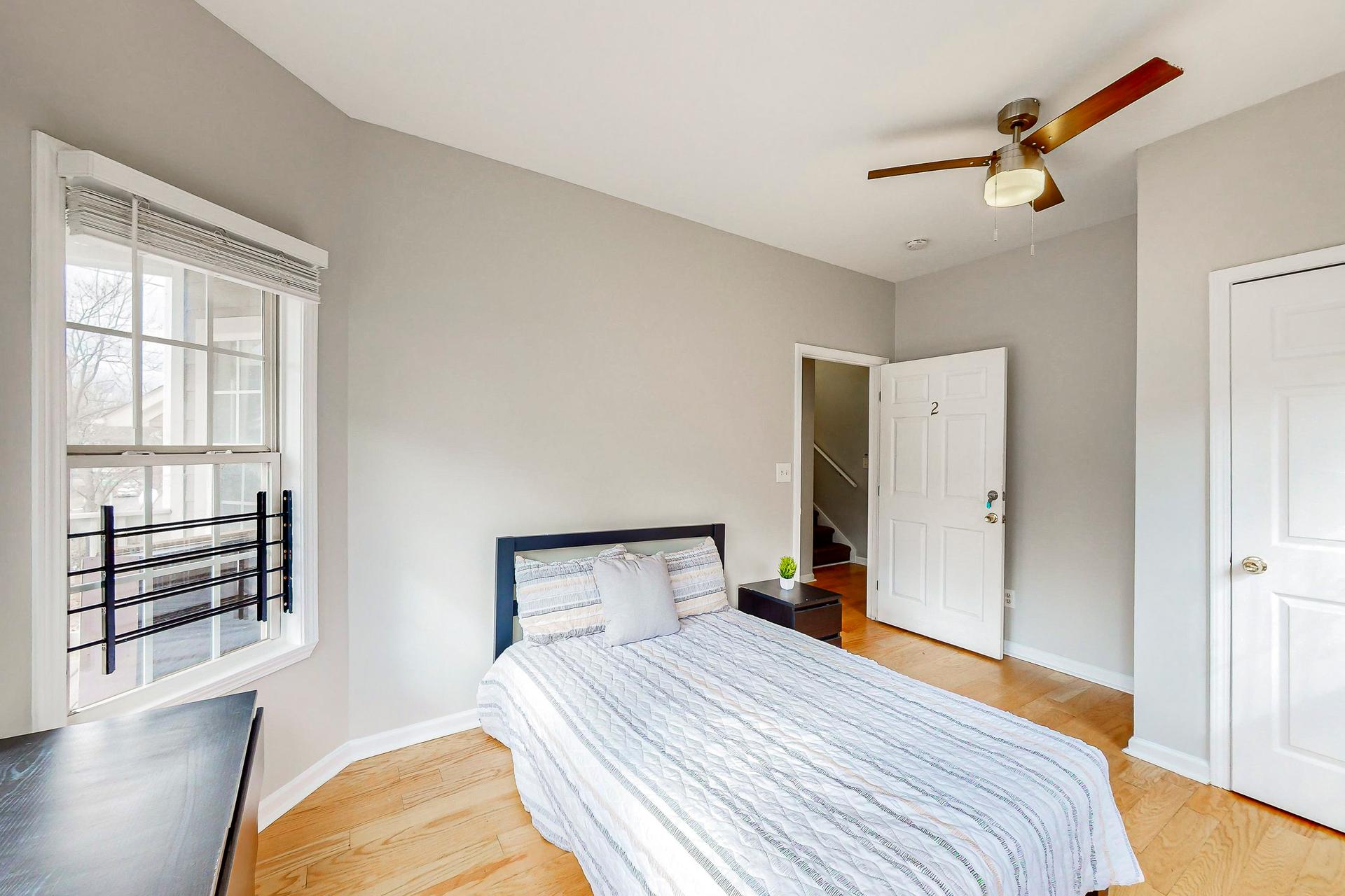 bedroom, detected:ceiling fan, bed