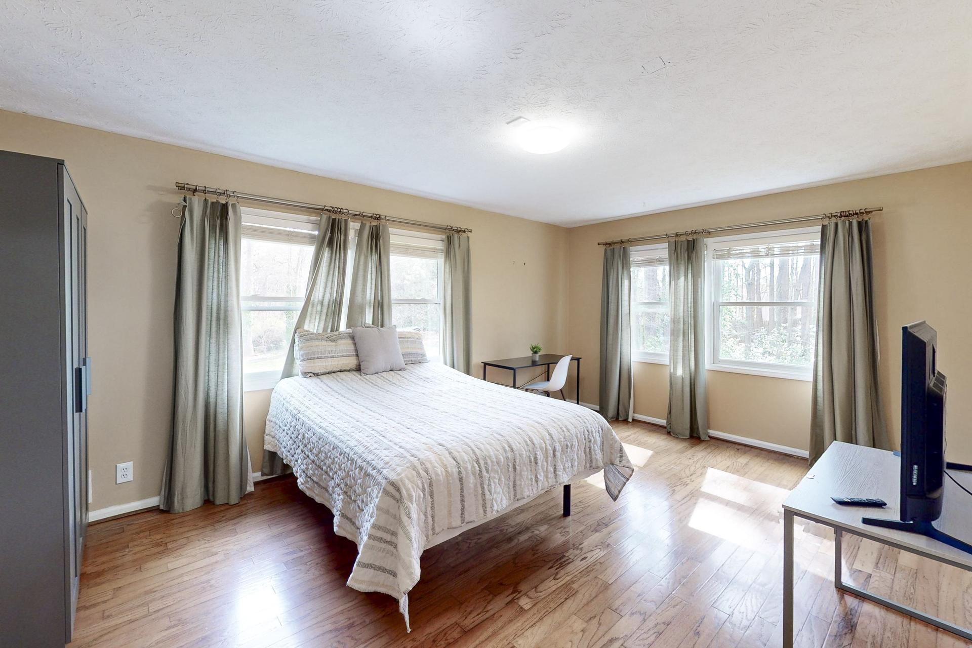 bedroom, detected:bed