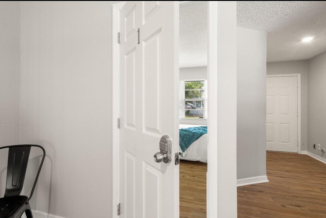 Newly renovated room
Disclaimer: This photo has been staged. Not all furnishings seen will be included.