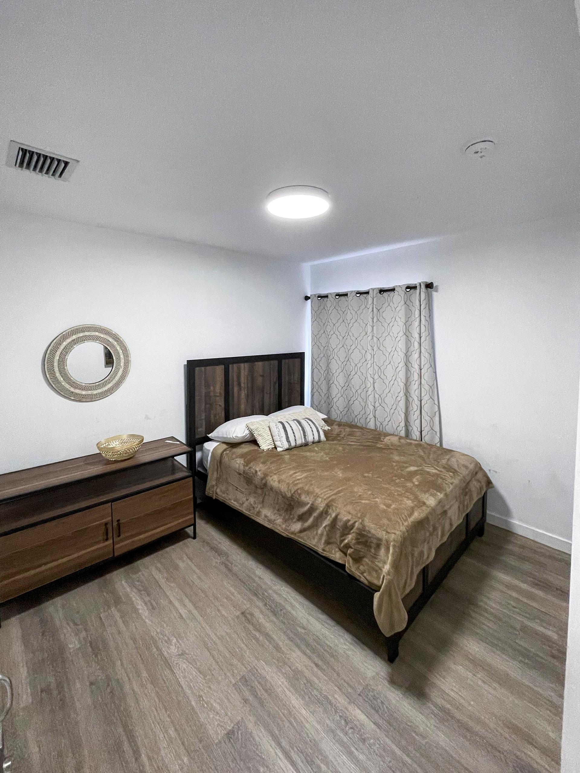 bedroom, detected:bed