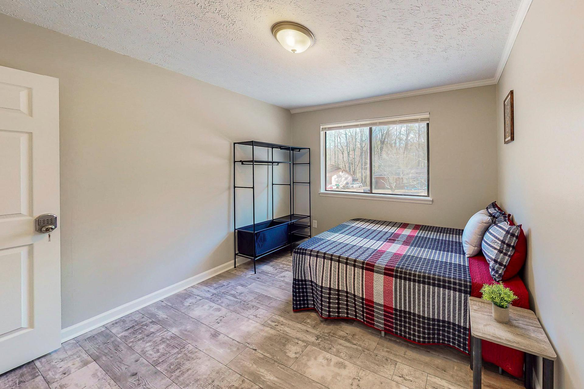 bedroom, detected:bed, window blind