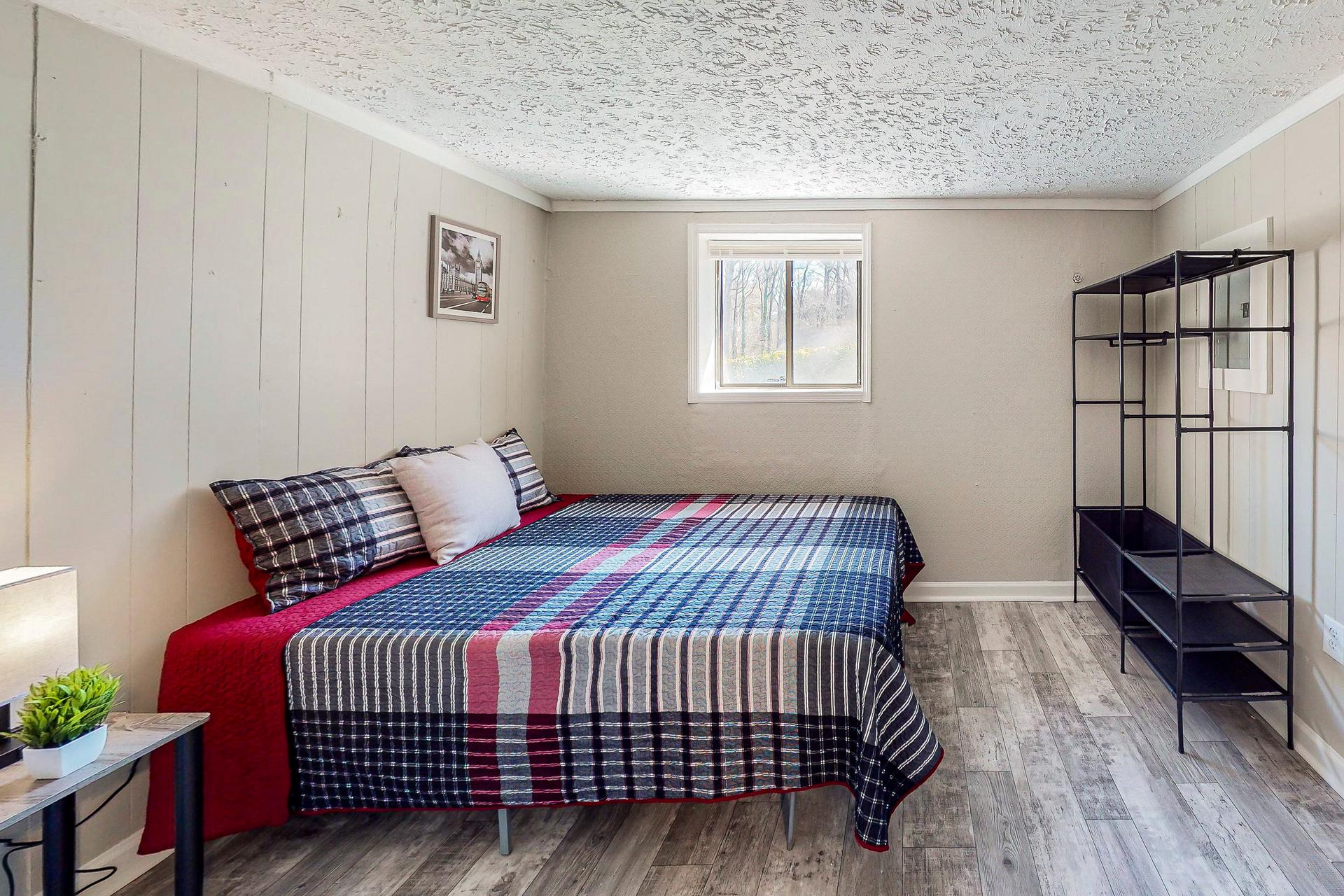bedroom, detected:bed