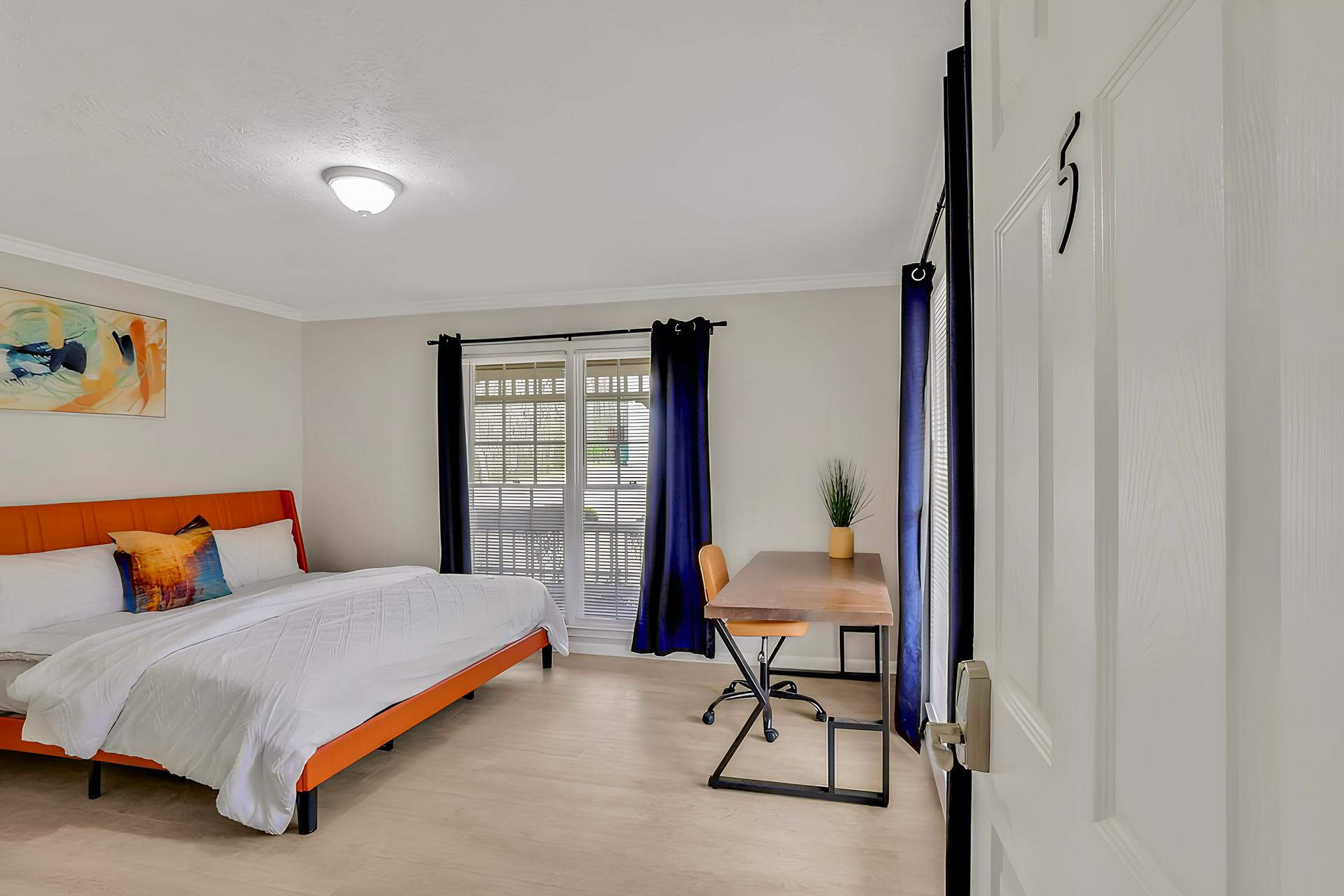 bedroom, detected:bed