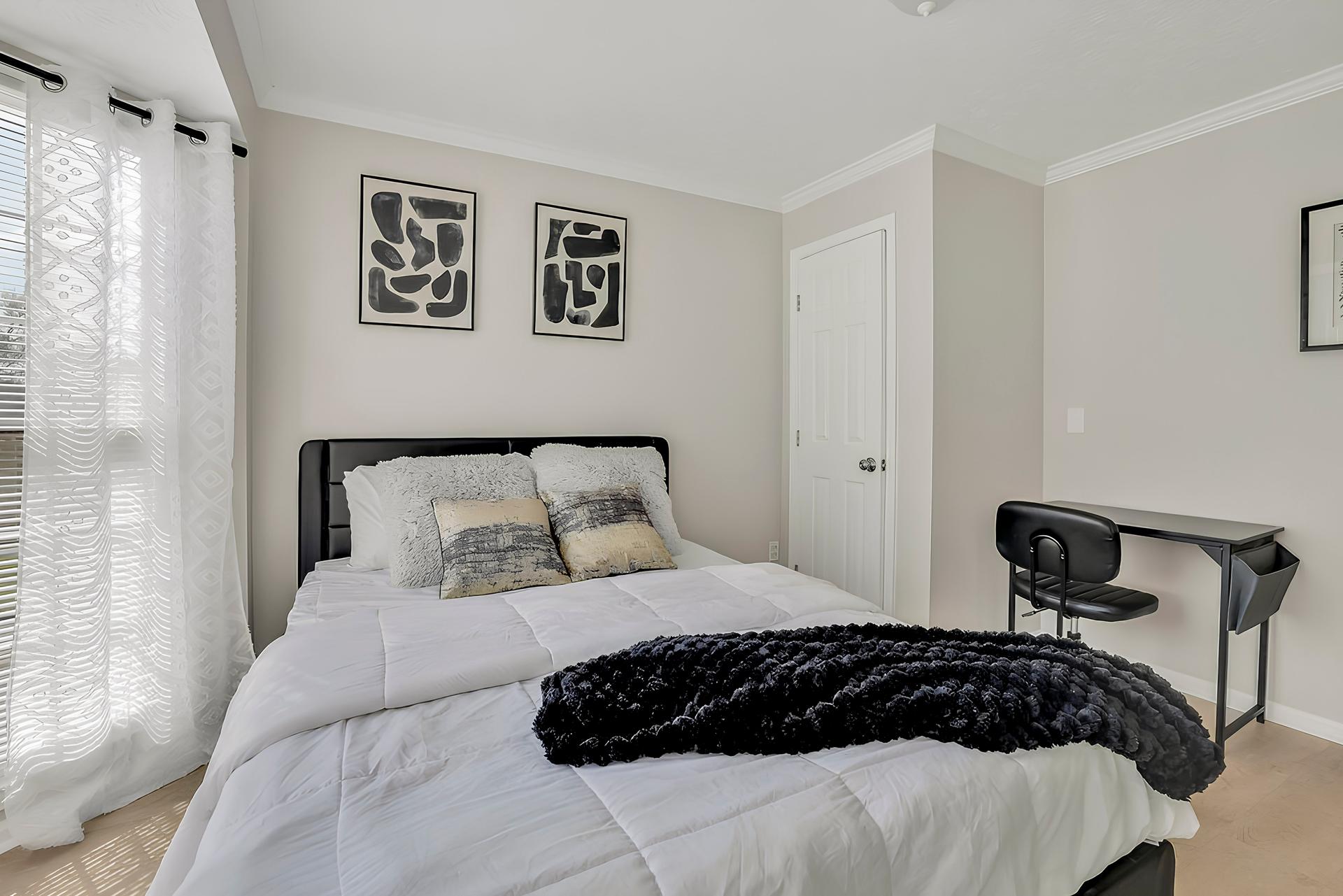 bedroom, detected:bed, window blind