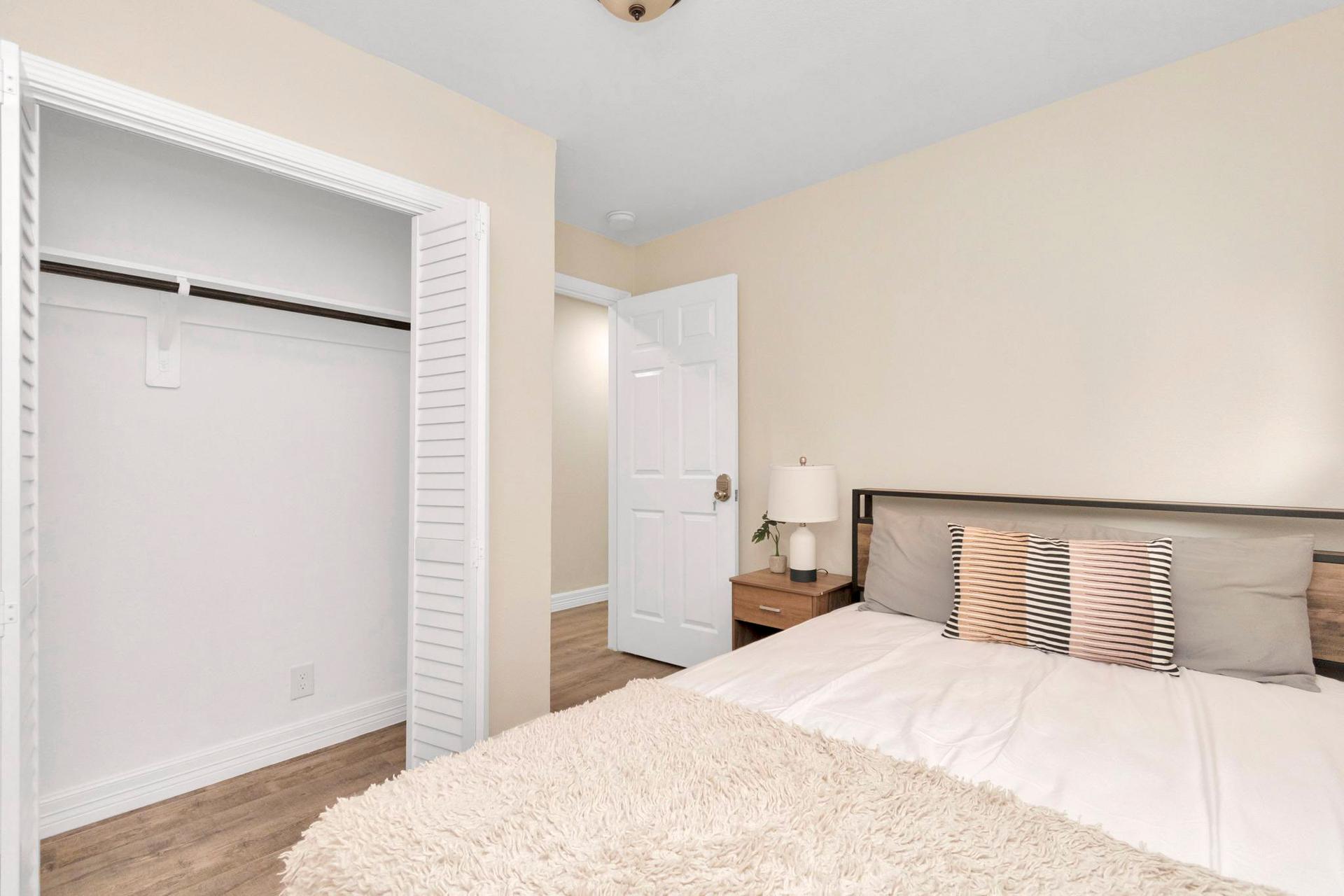 bedroom, detected:bed, ceiling fan