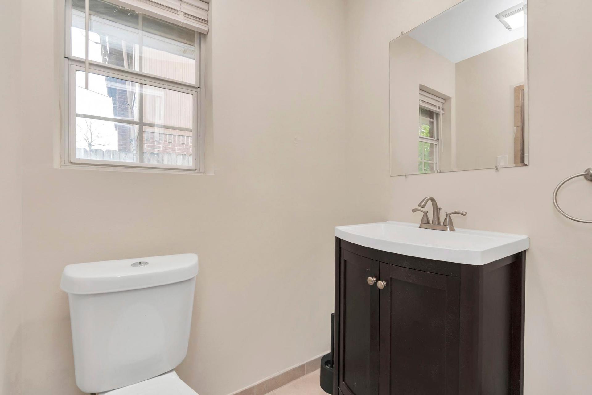 bathroom, detected: