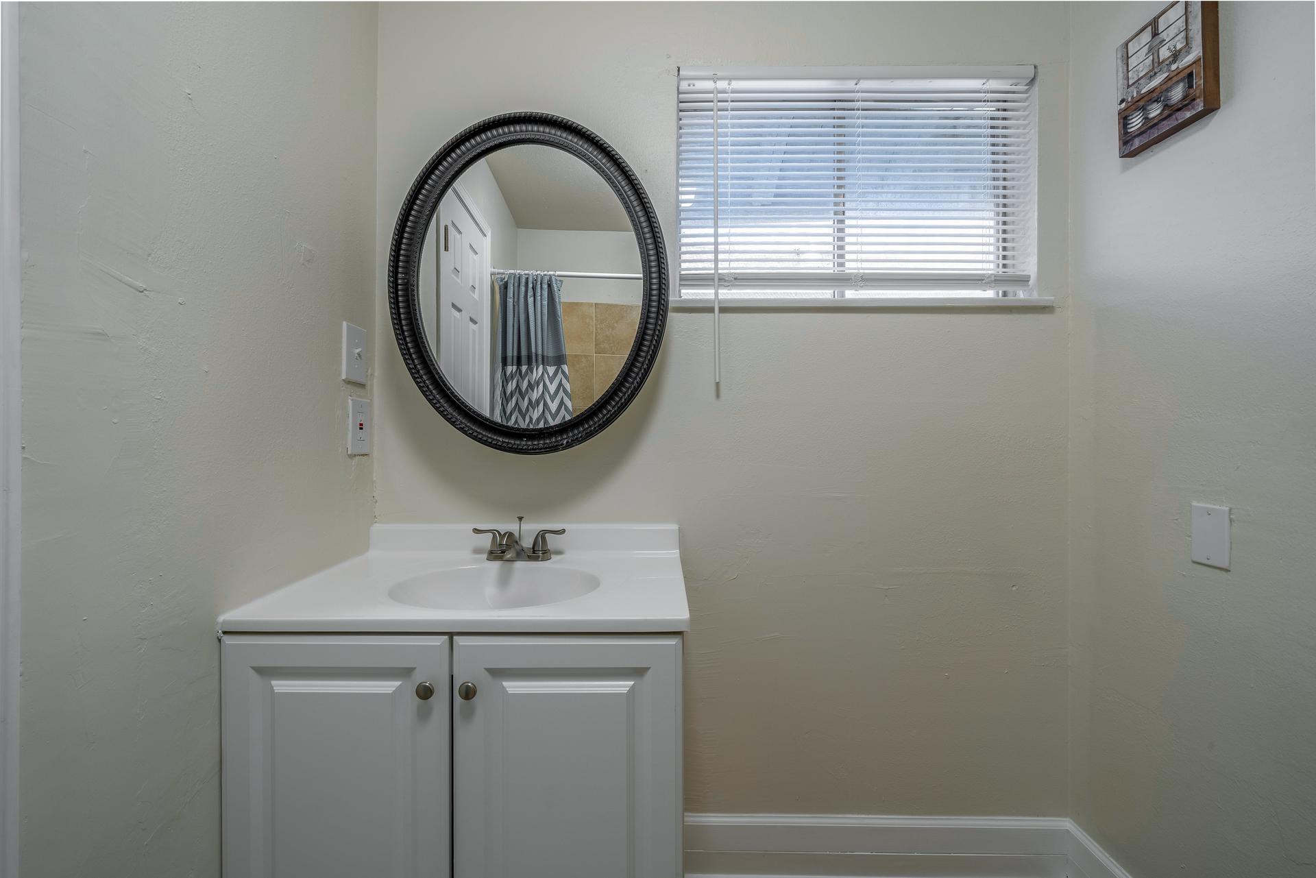 bathroom, detected: window blind