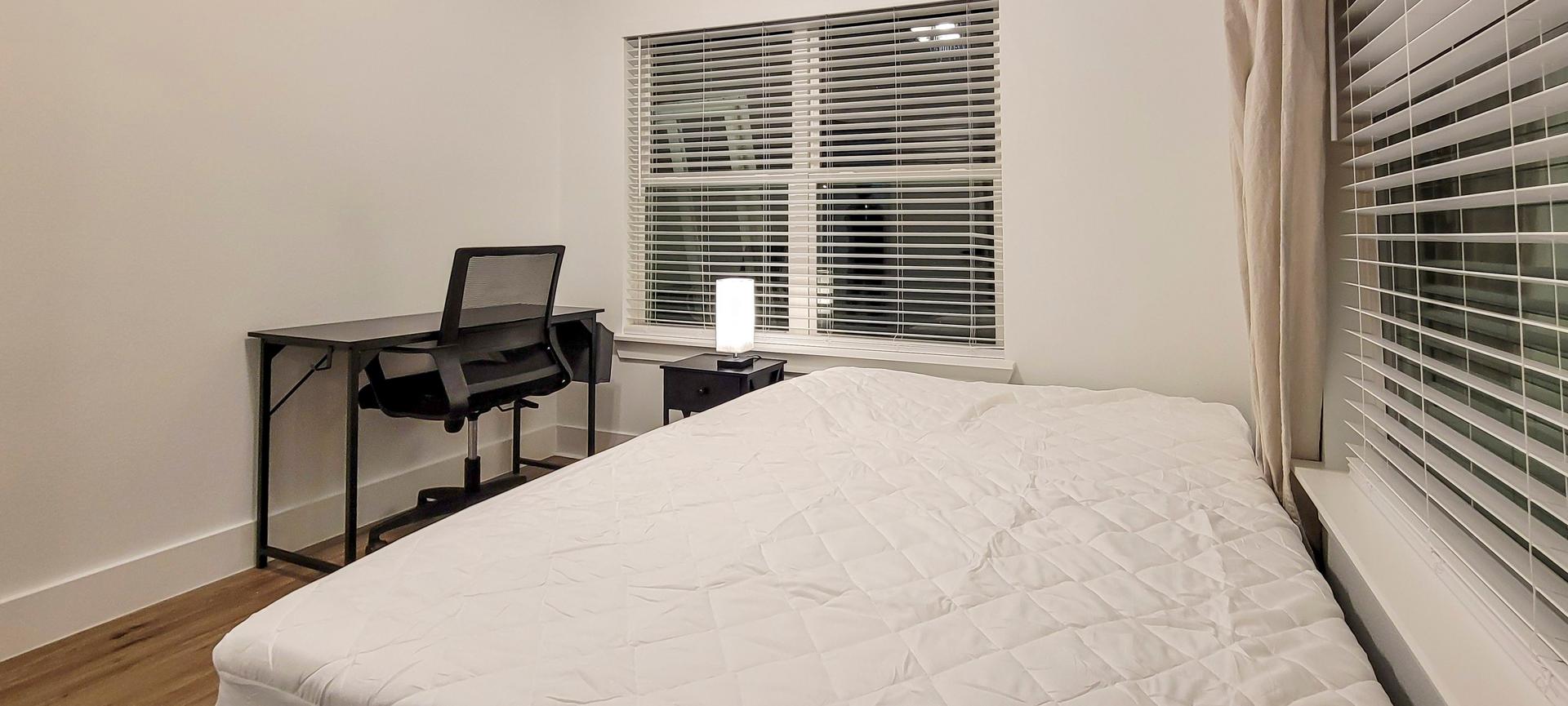 bedroom, detected:window blind, bed