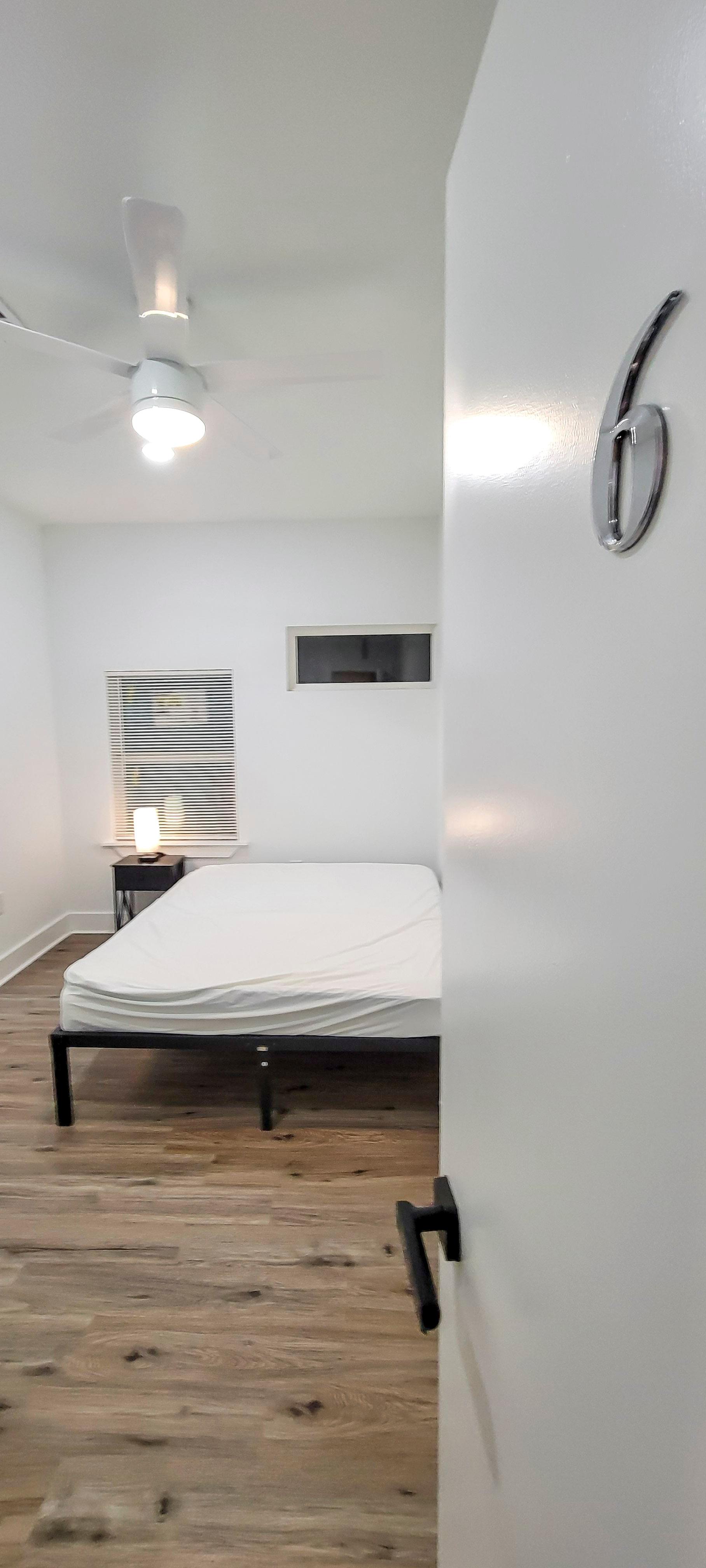 bedroom, detected:bed