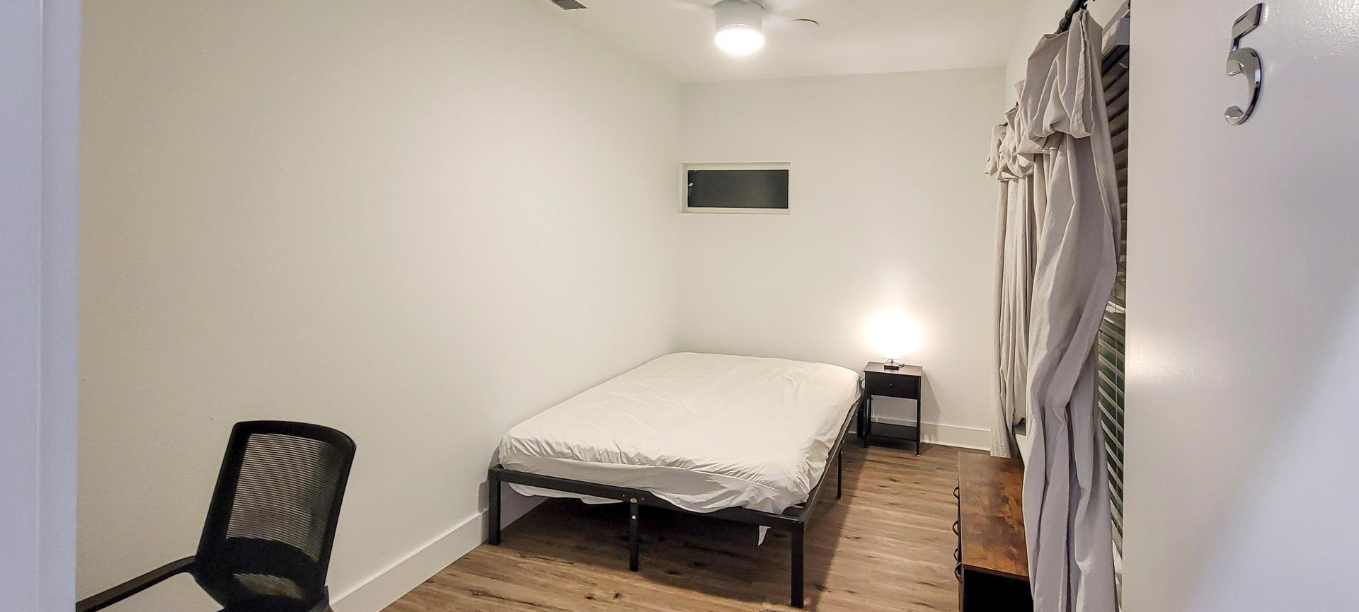 bedroom, detected:bed