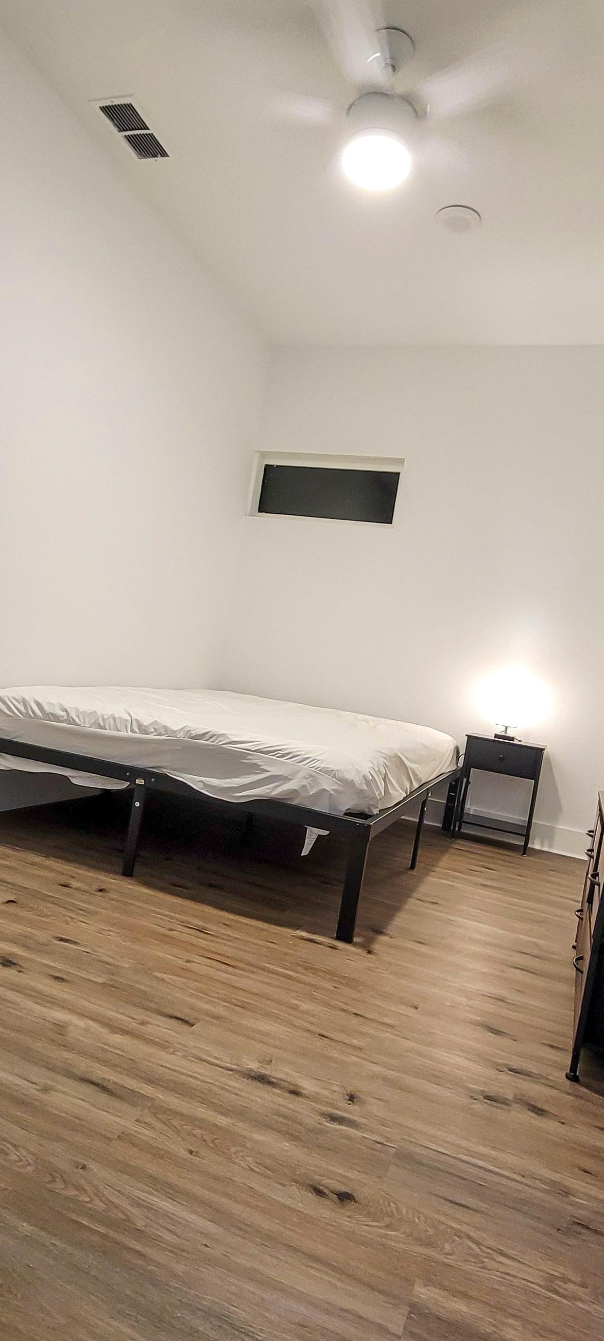 bedroom, detected:bed