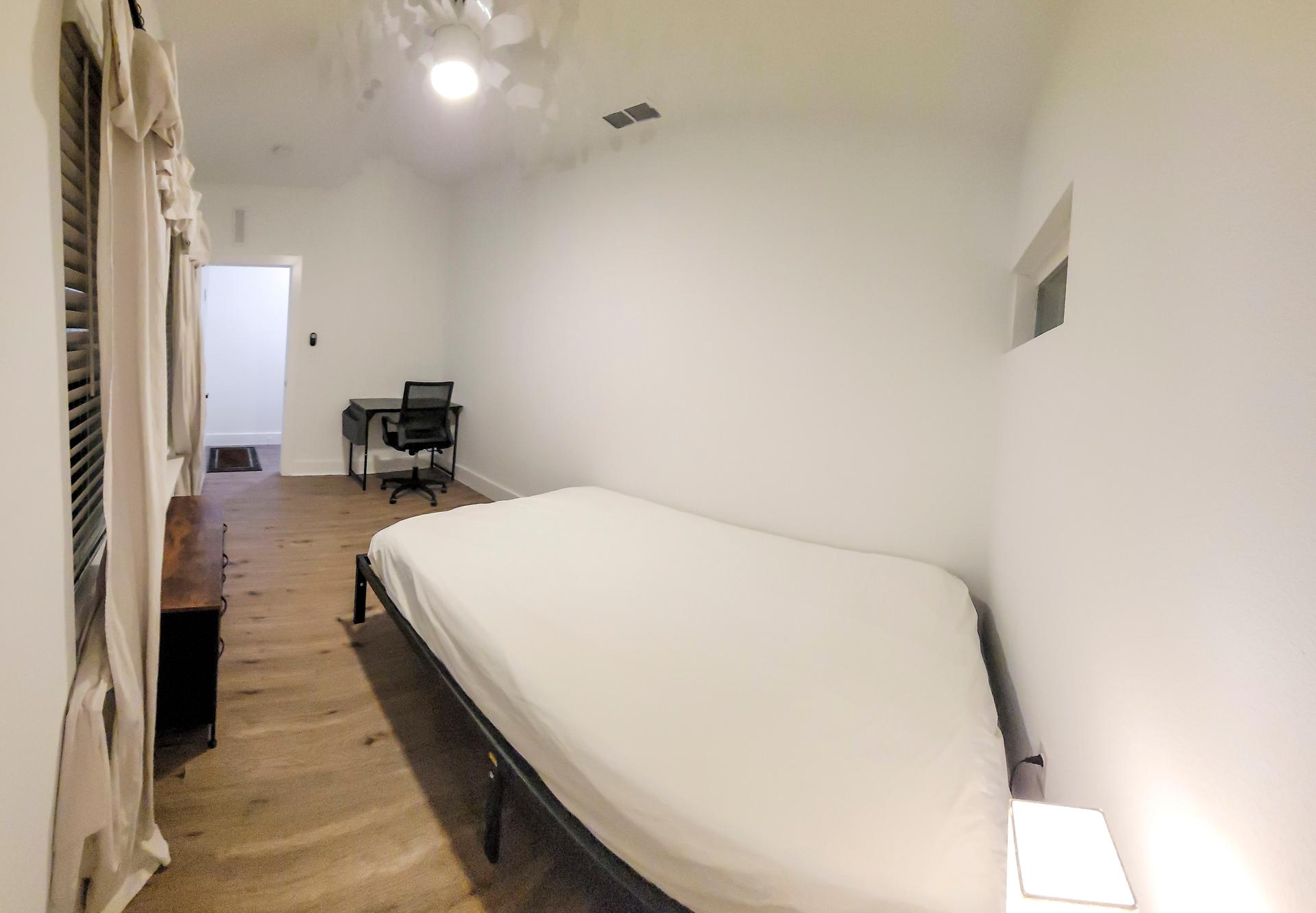 bedroom, detected:bed