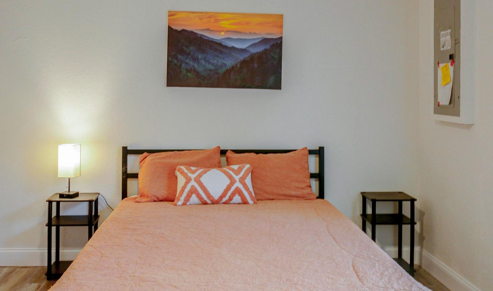 bedroom, detected:bed