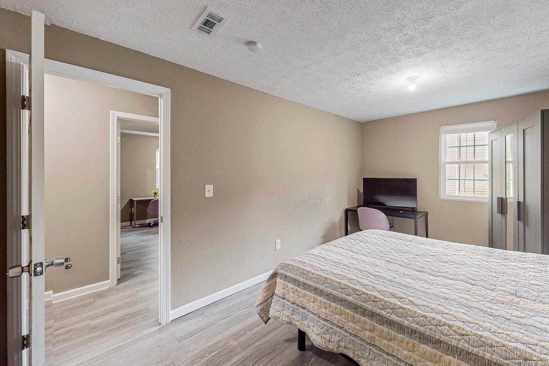 bedroom, detected:bed