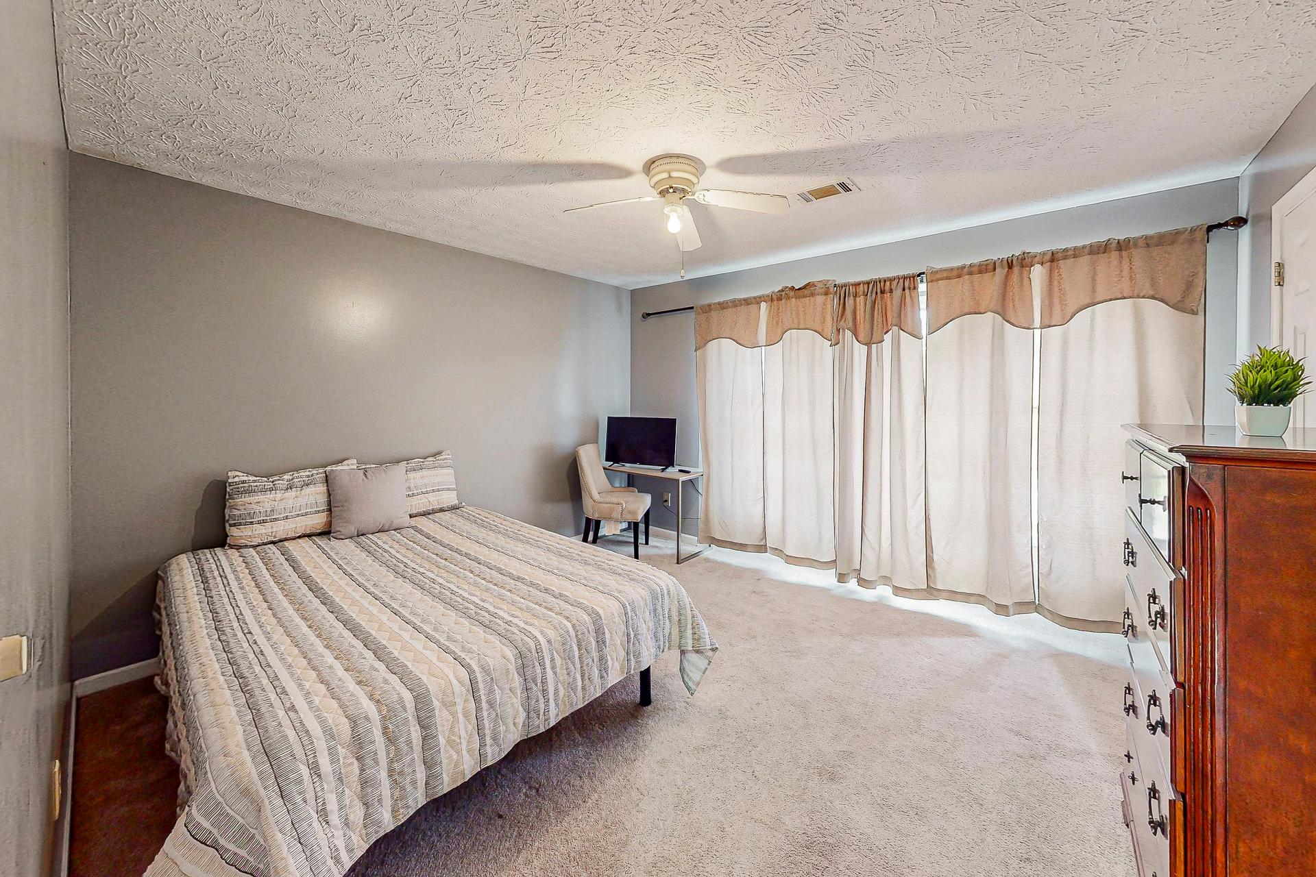 bedroom, detected:bed, ceiling fan