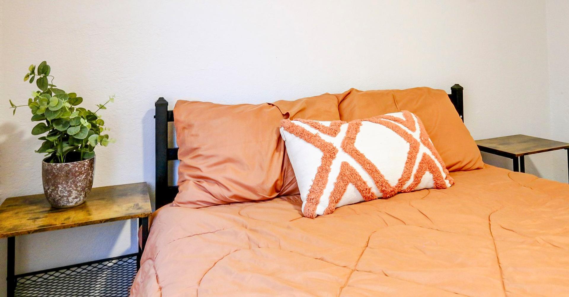 bedroom, detected:bed