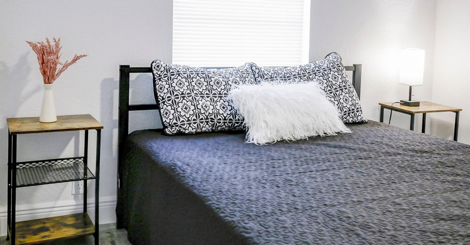 bedroom, detected:bed