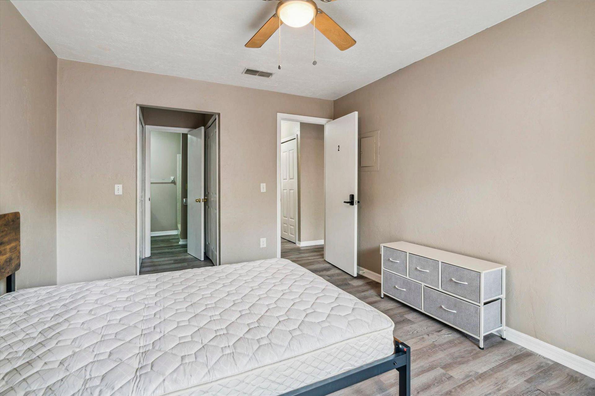 bedroom, detected:bed, ceiling fan