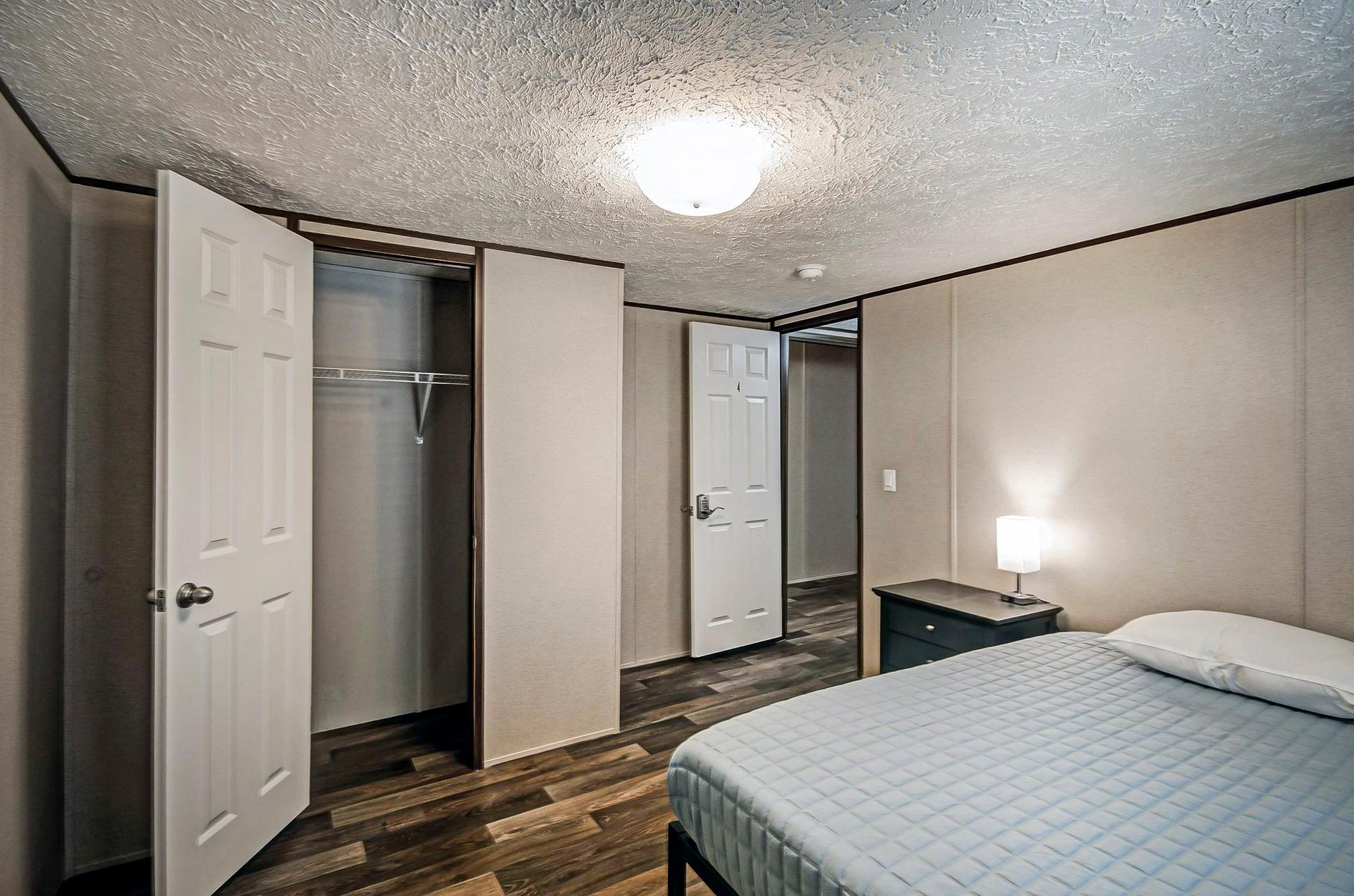 bedroom, detected:bed