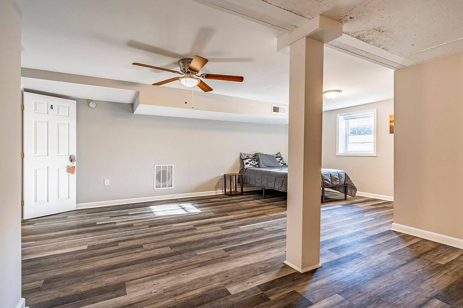 living_room, detected:ceiling fan, window blind