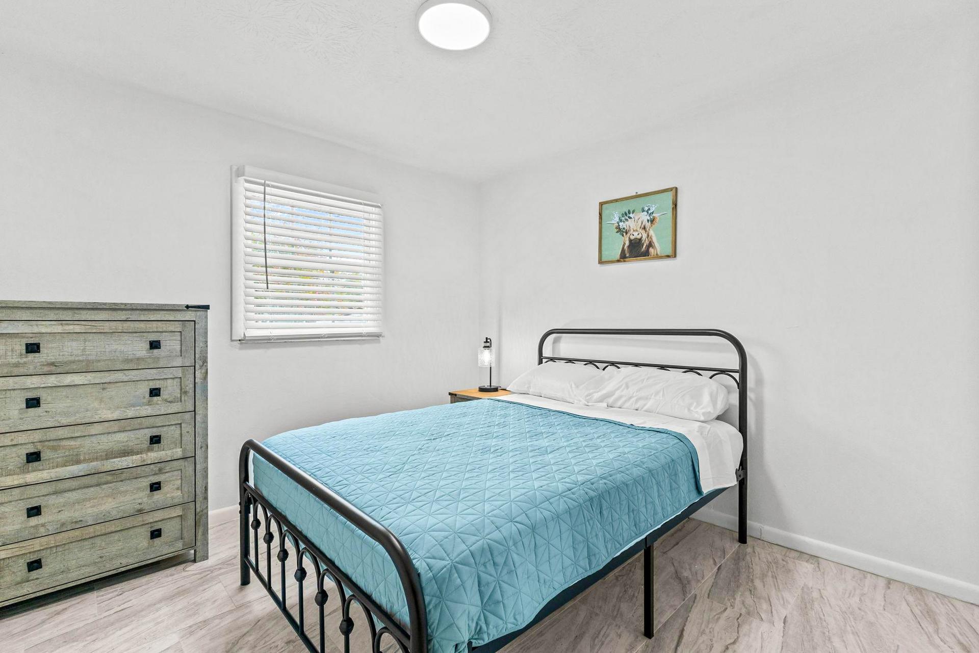 bedroom, detected:bed