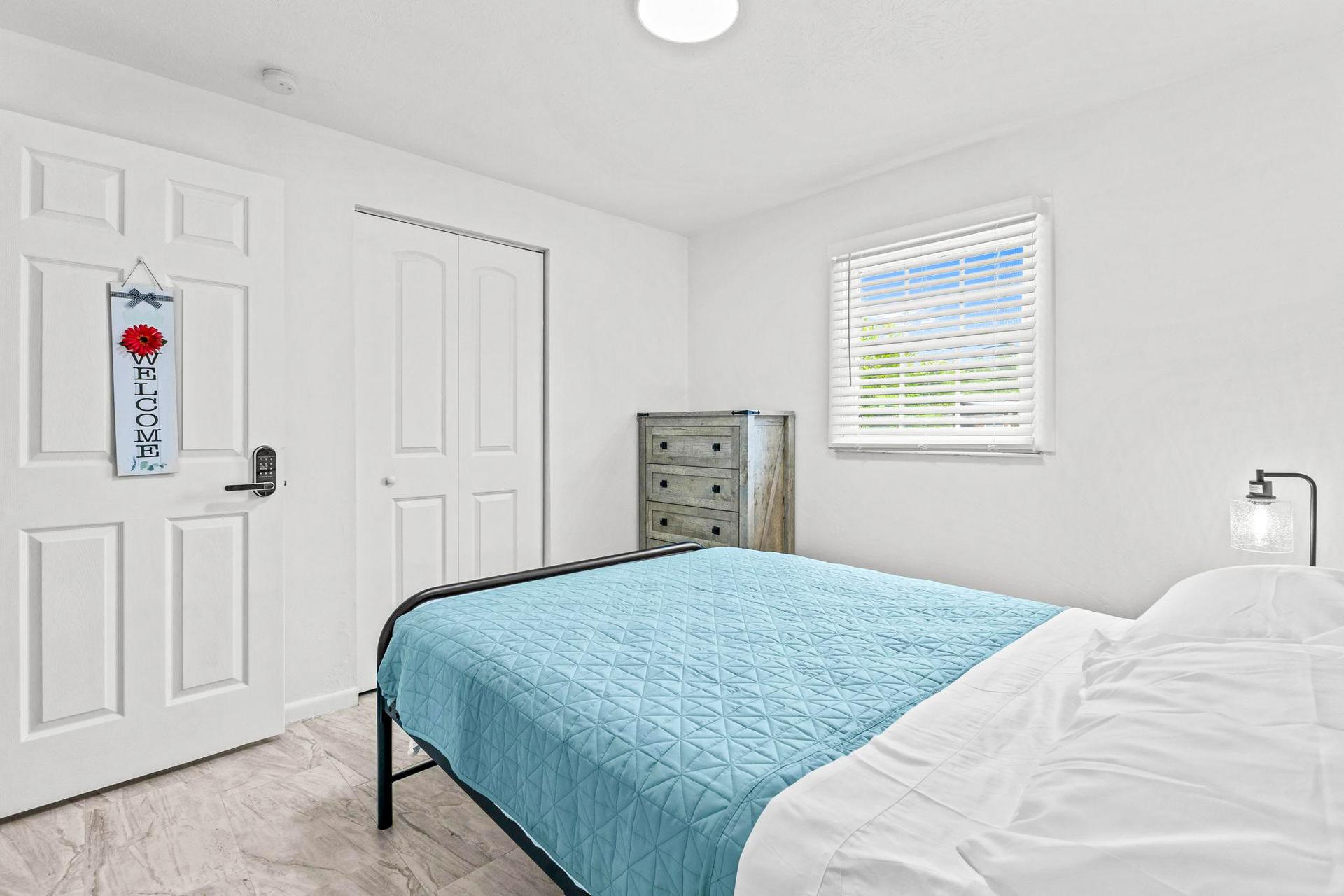 bedroom, detected:bed