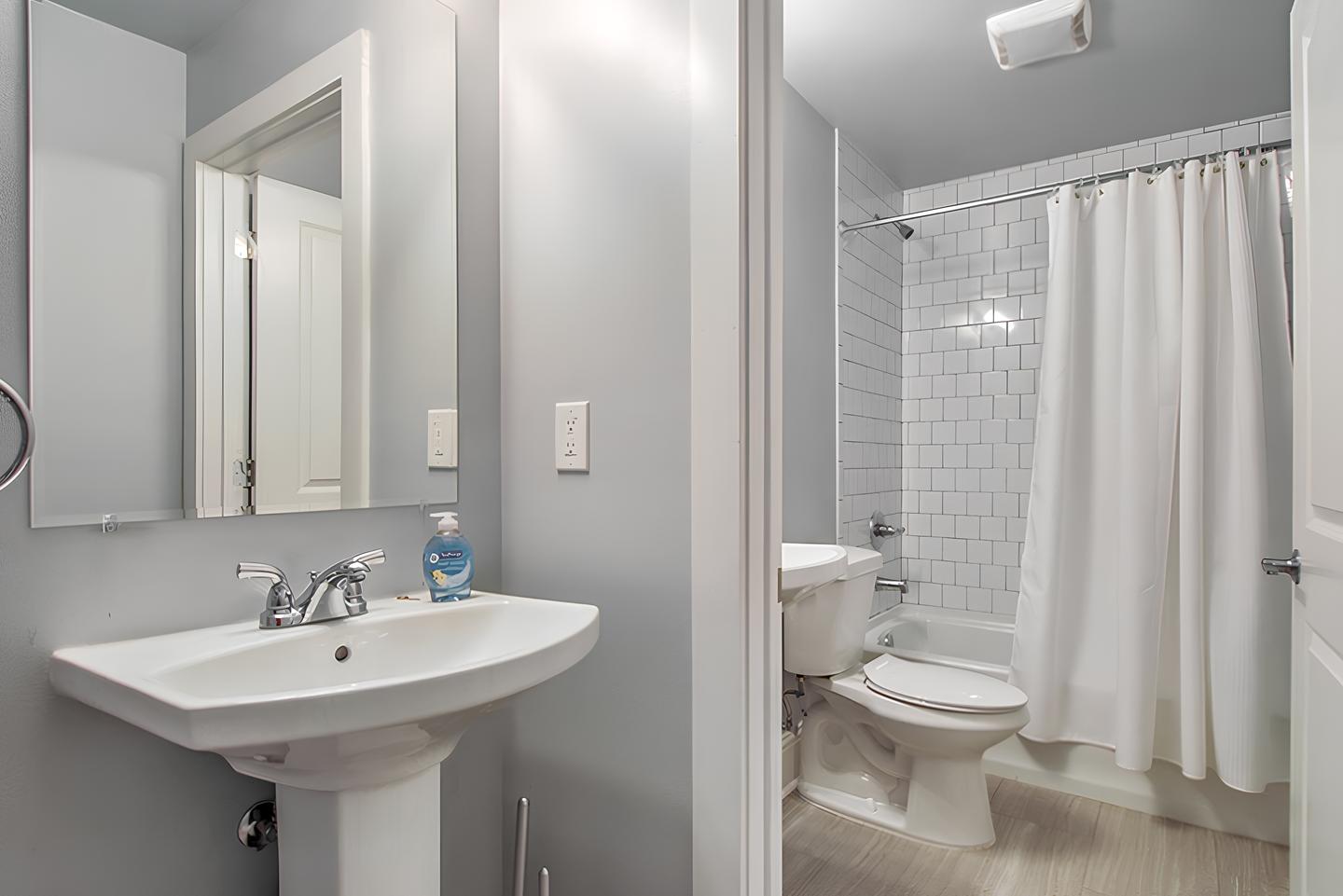 Bathroom(s)