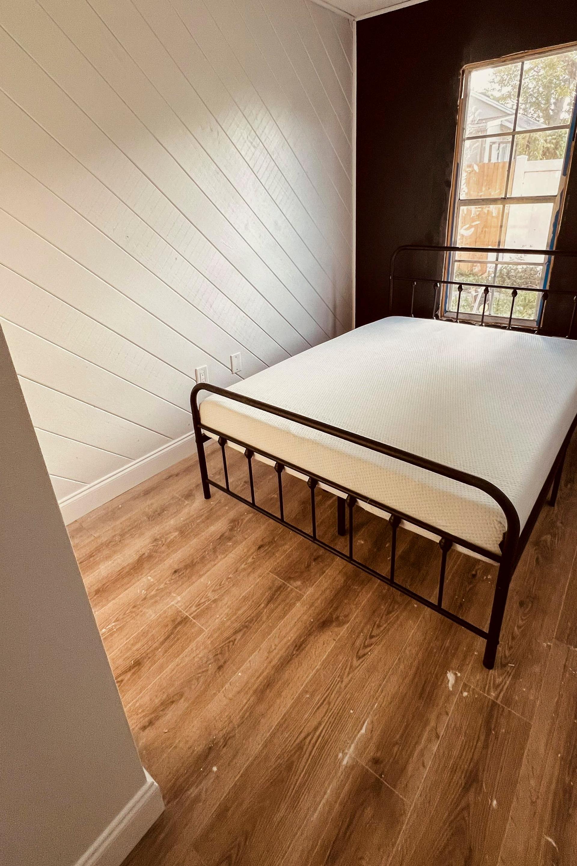 bedroom, detected:bed