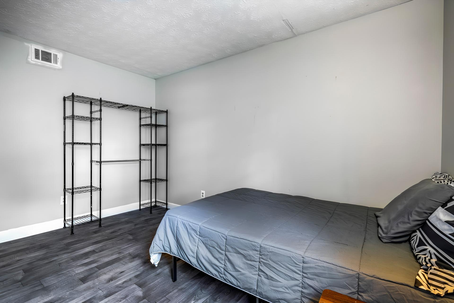 bedroom, detected:bed