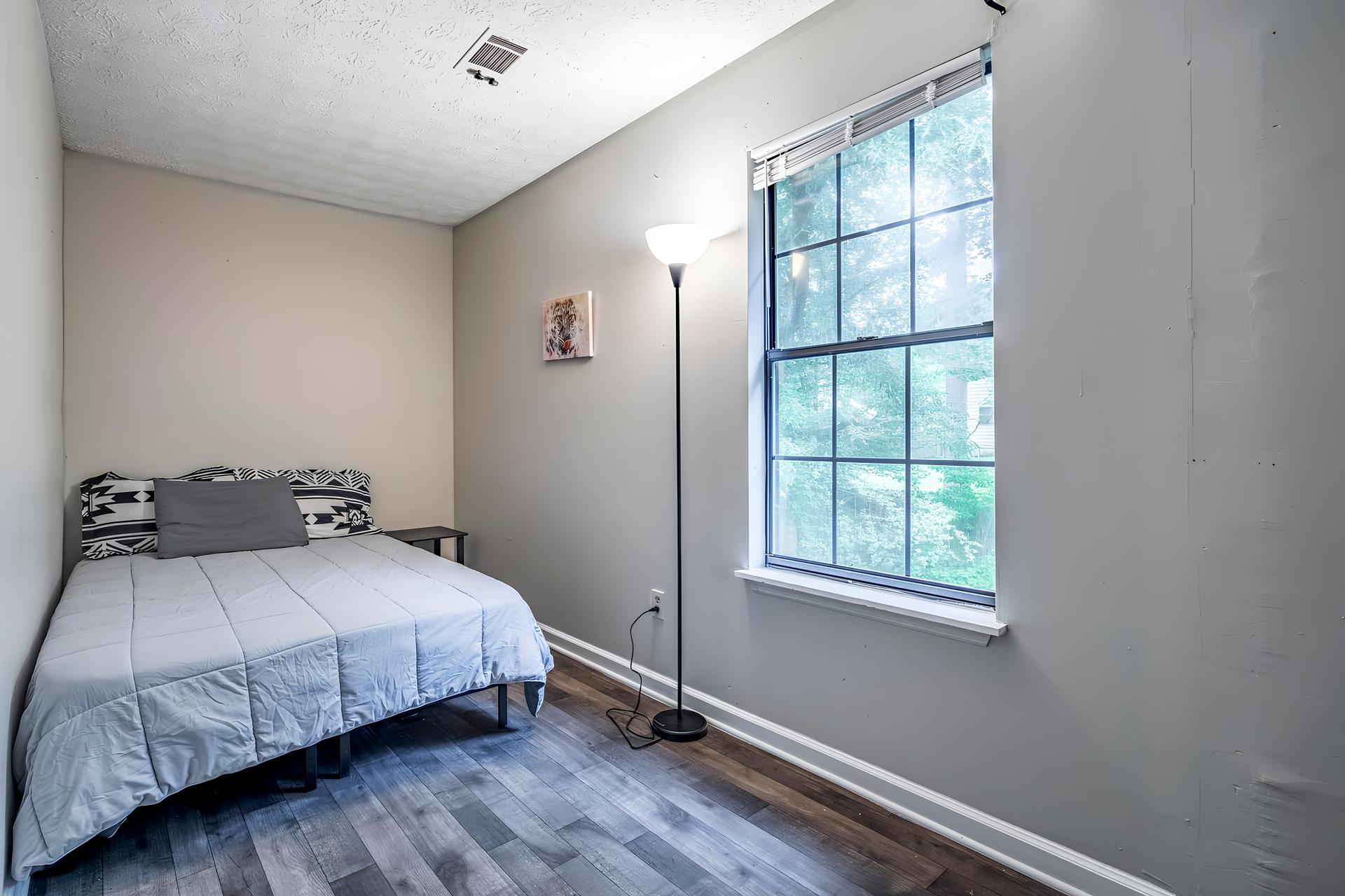 bedroom, detected:bed, window blind