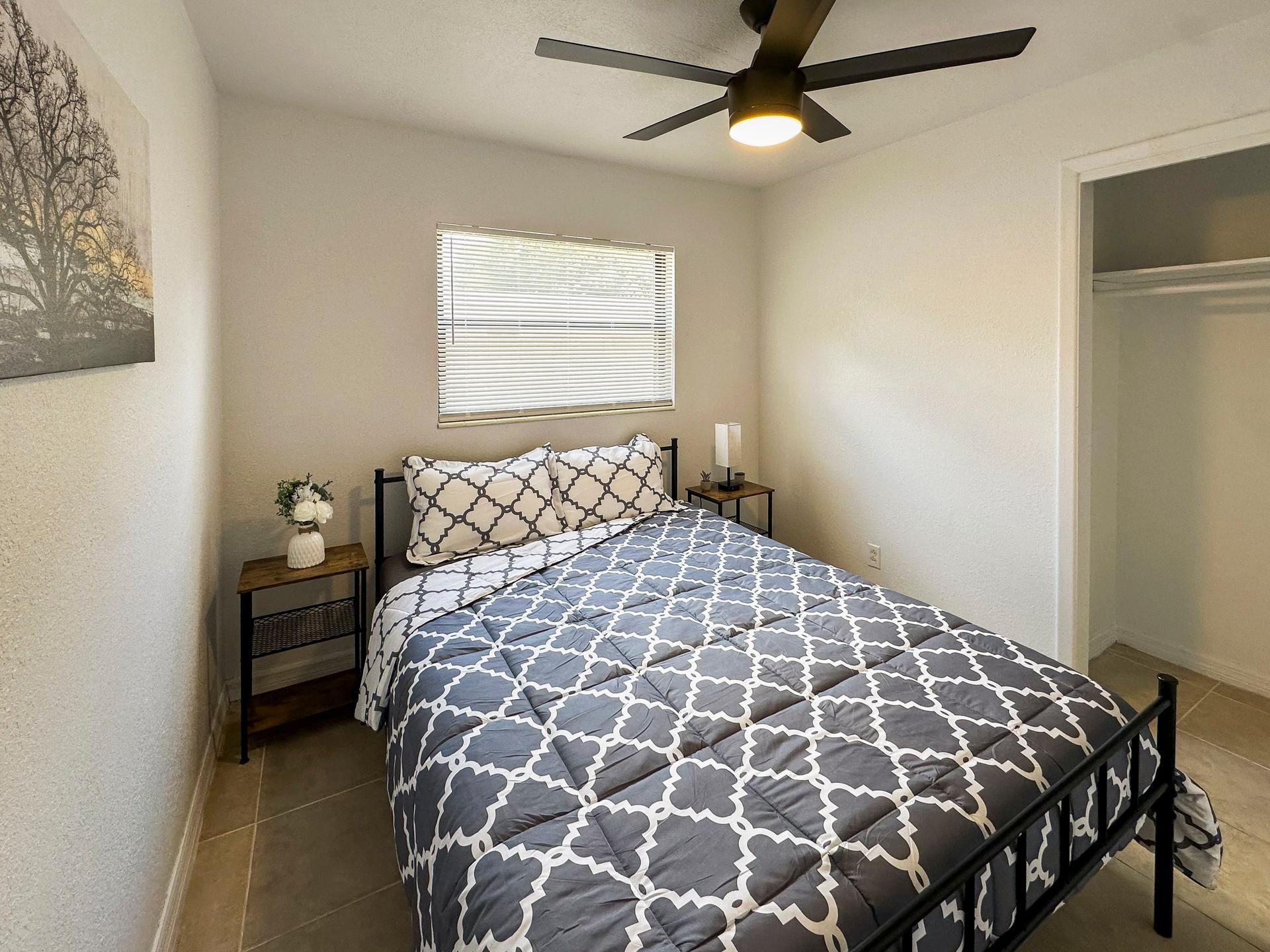 bedroom, detected:ceiling fan, bed, window blind