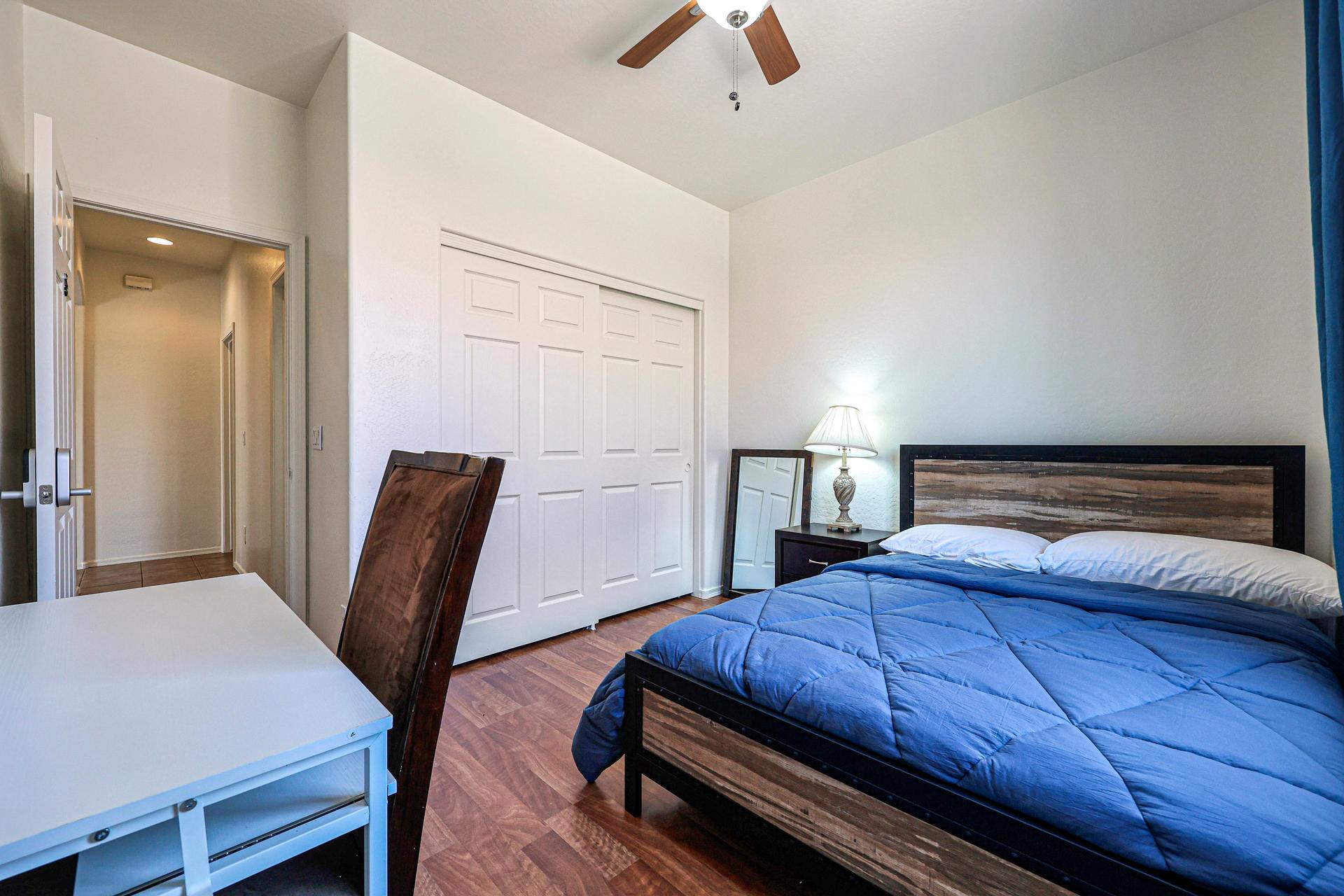 bedroom, detected:ceiling fan, bed