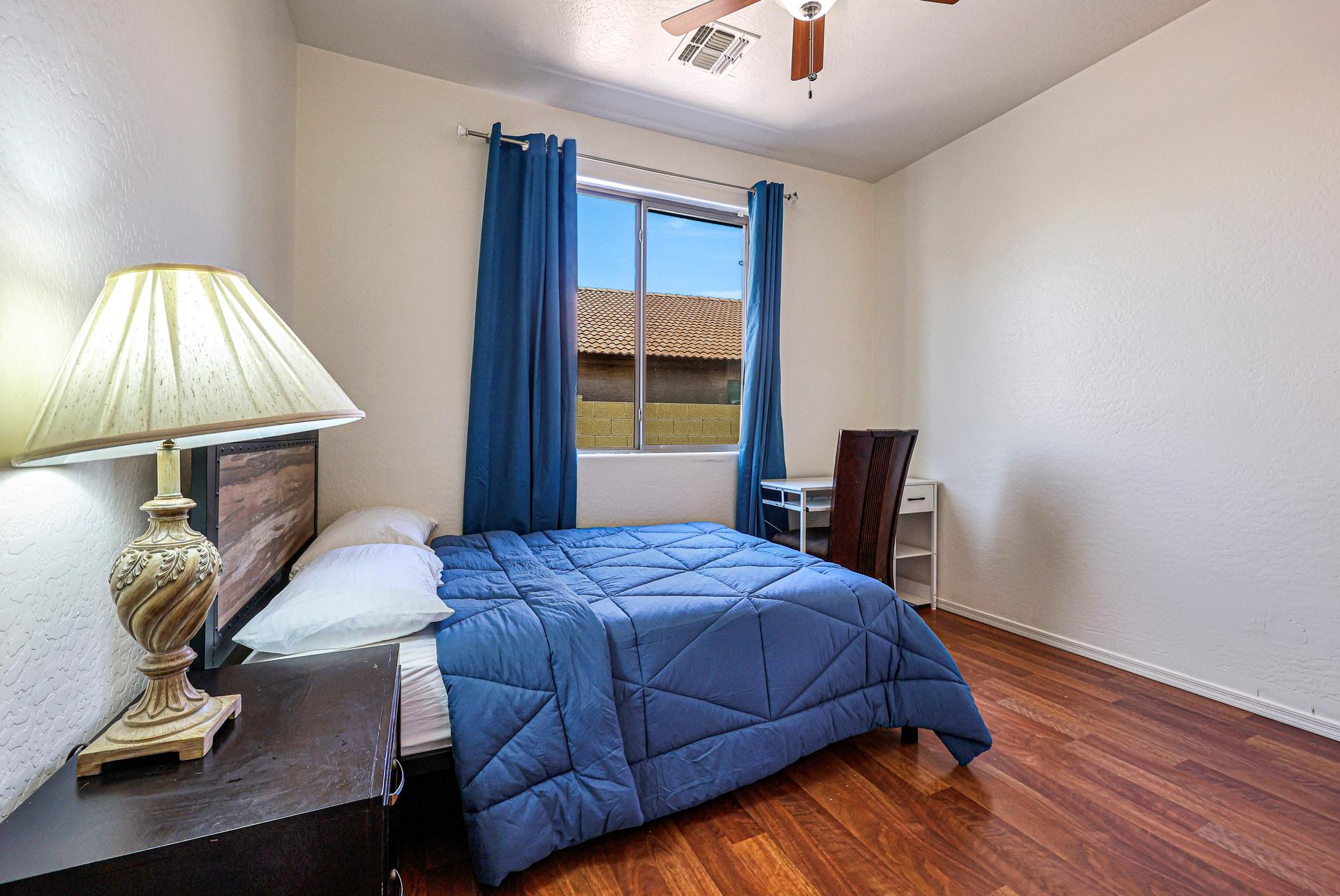 bedroom, detected:ceiling fan, bed