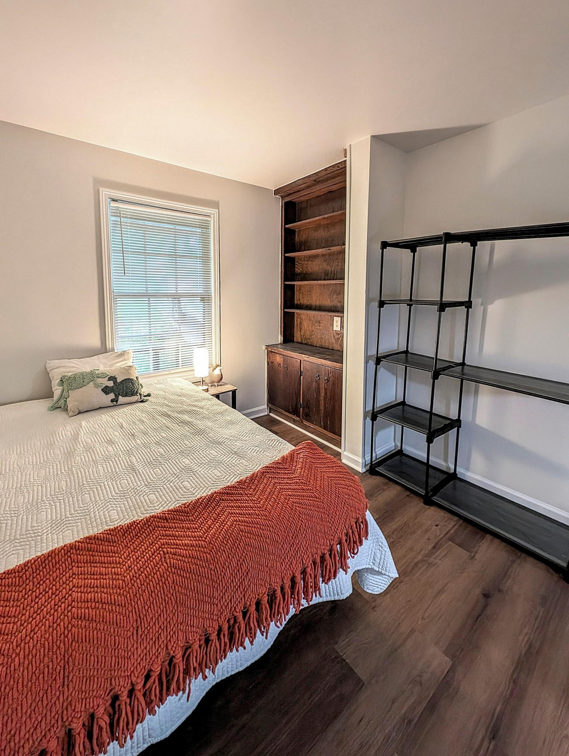bedroom, detected:bed