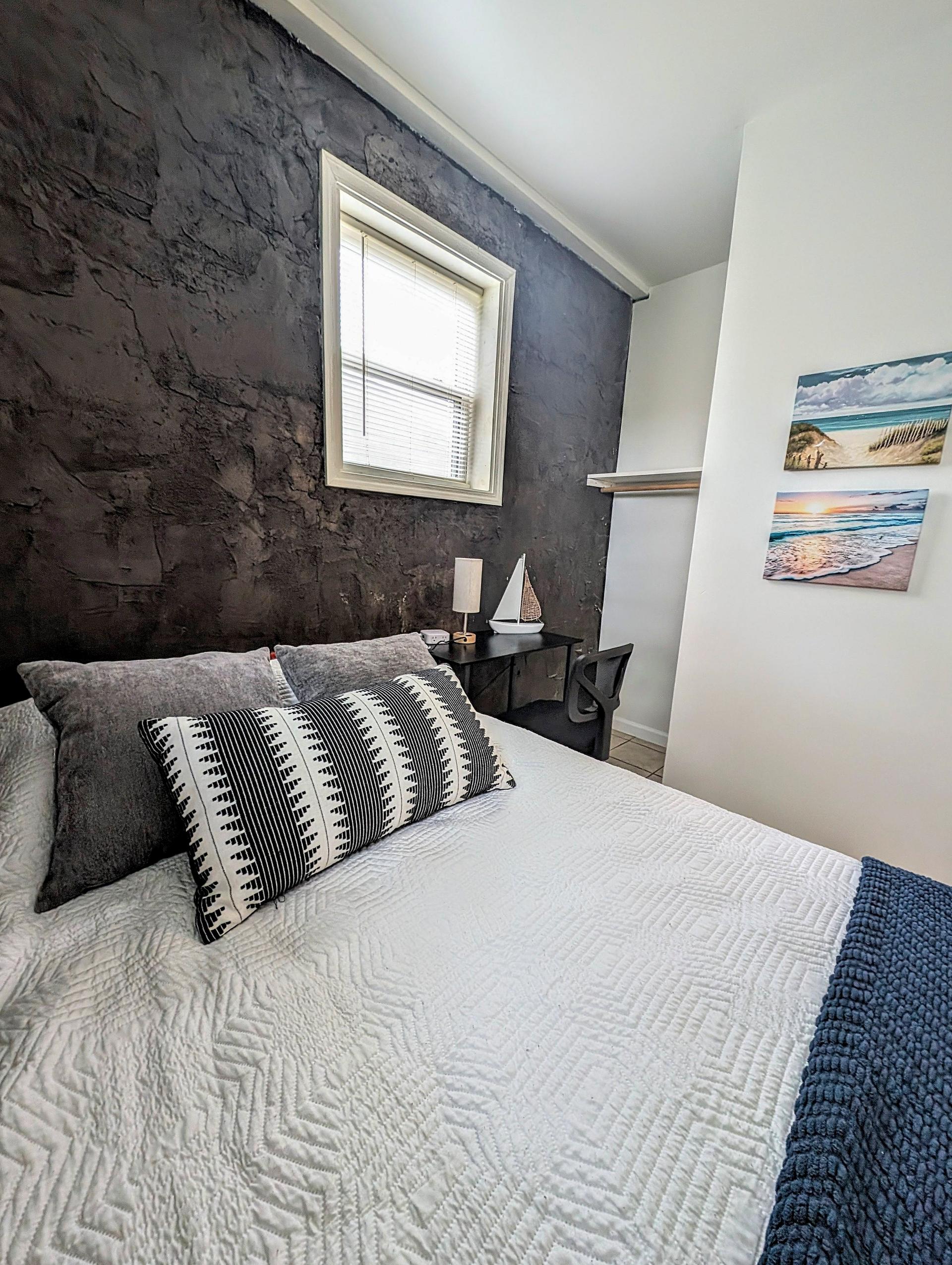 bedroom, detected:bed