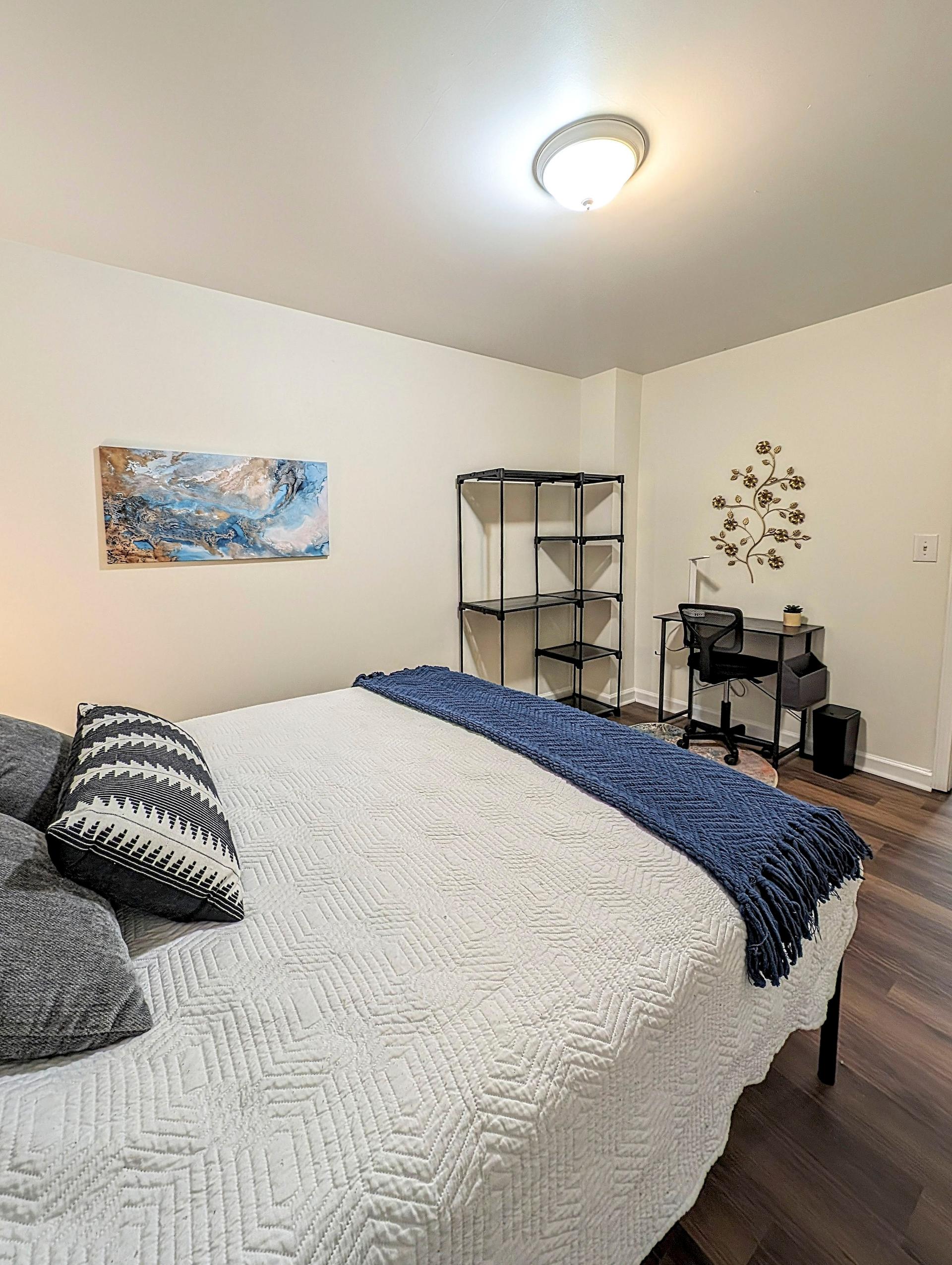 bedroom, detected:bed