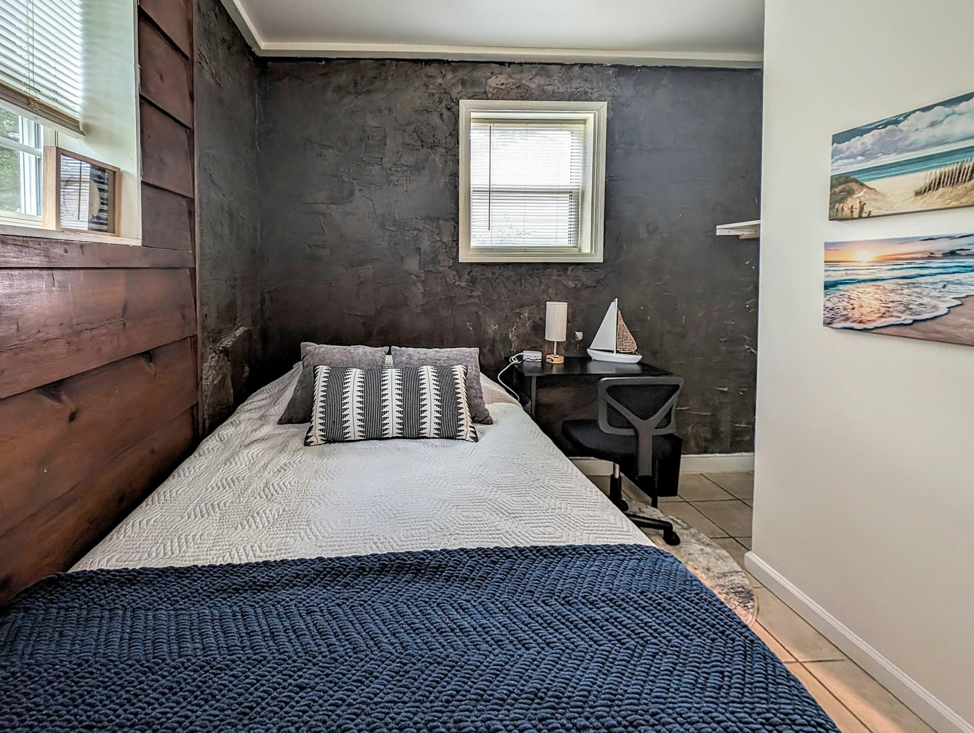 bedroom, detected:bed, window blind