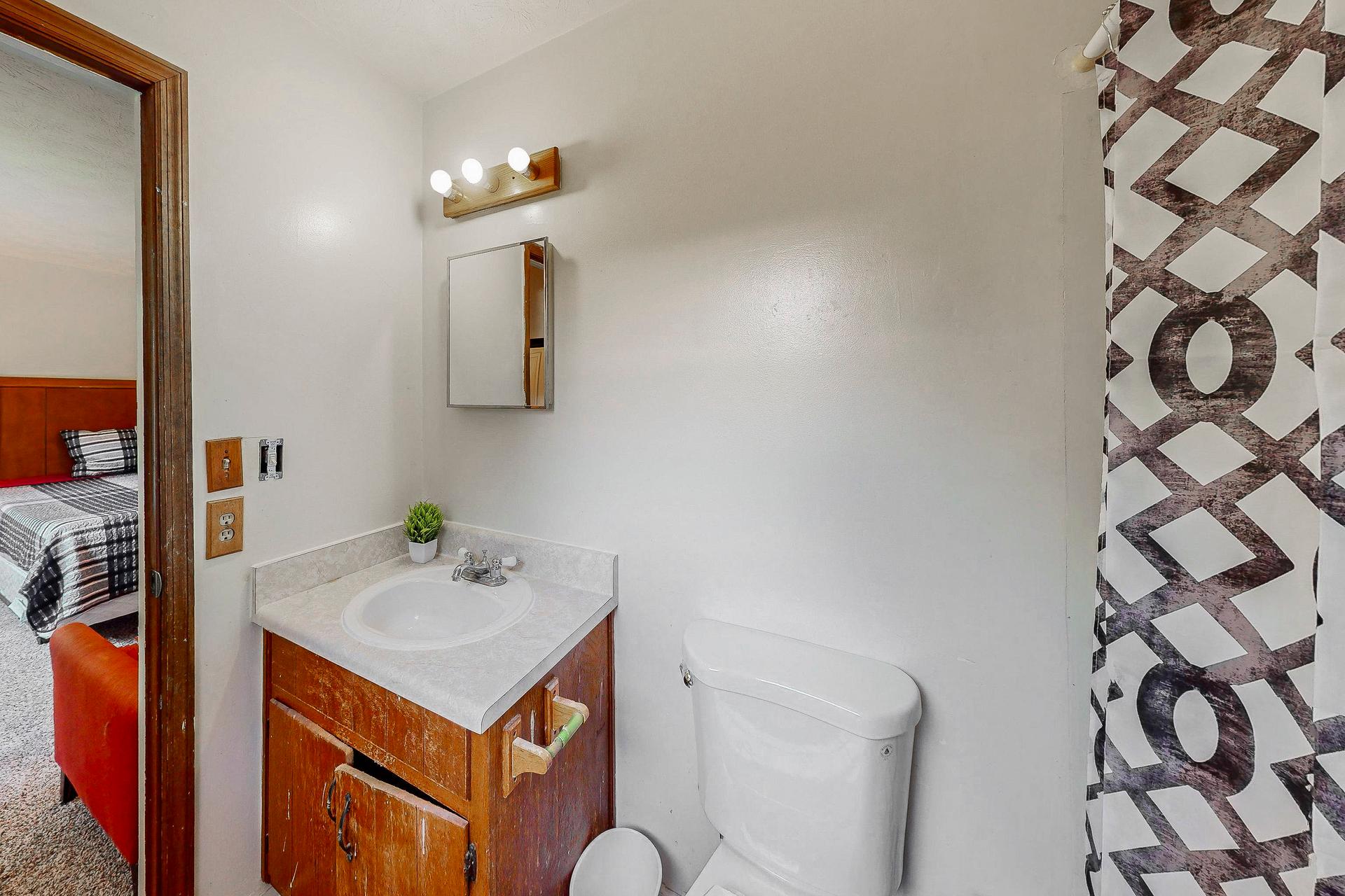 bathroom, detected: