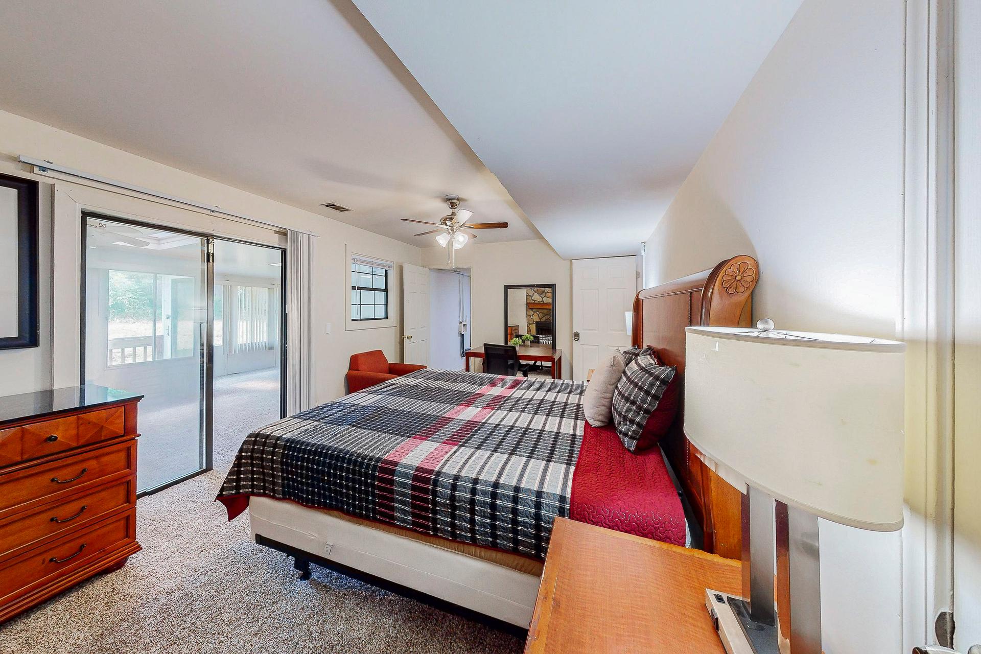 bedroom, detected:bed
