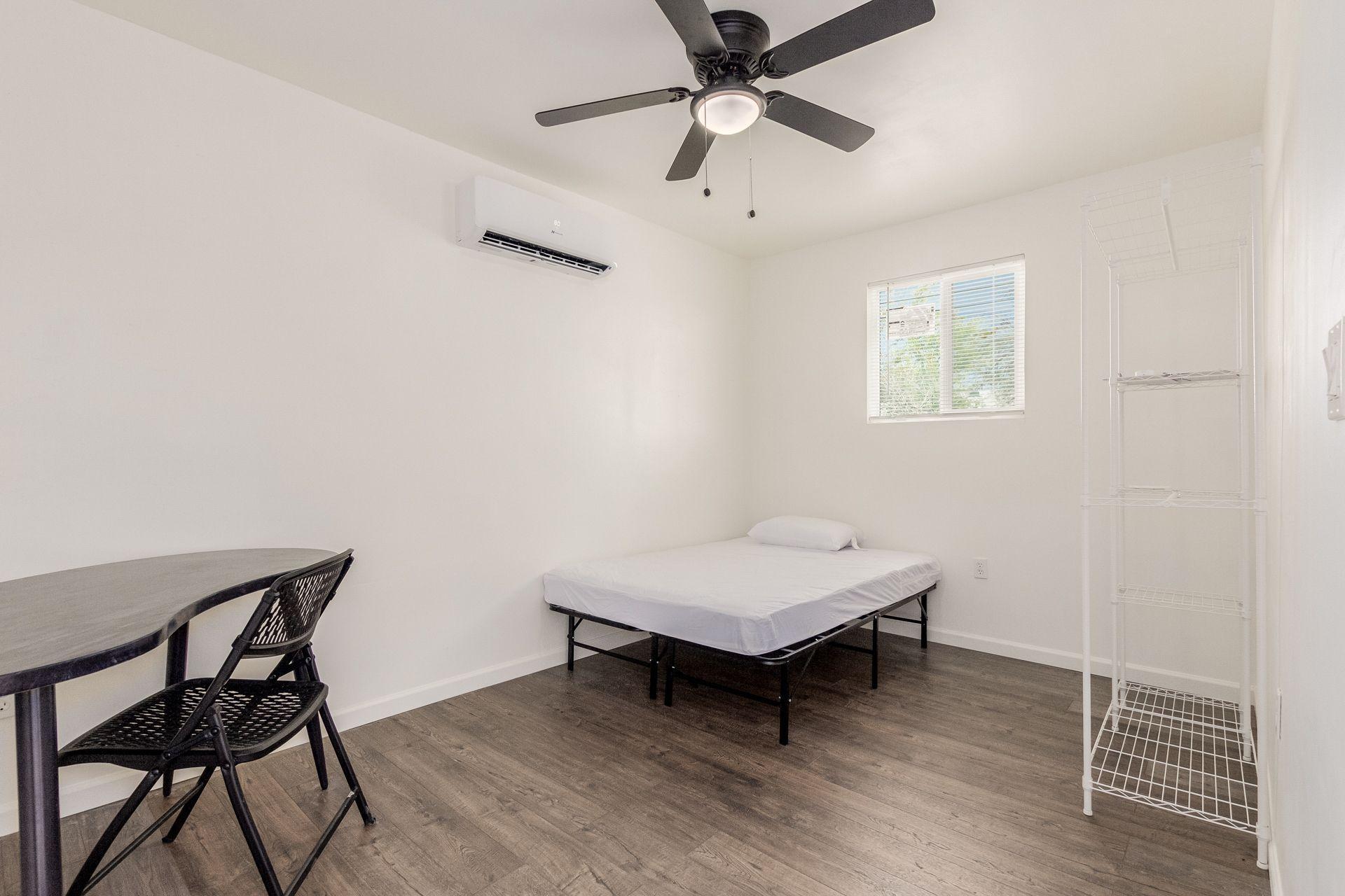 Bedroom 1 (2)