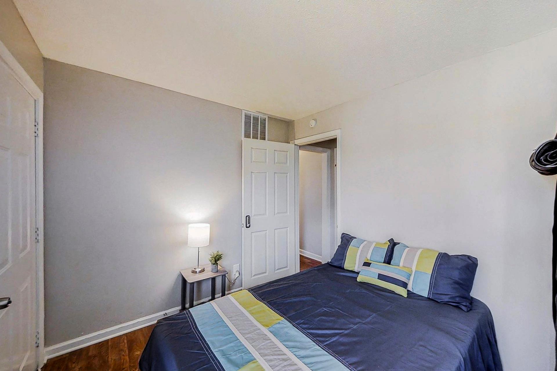 bedroom, detected:bed