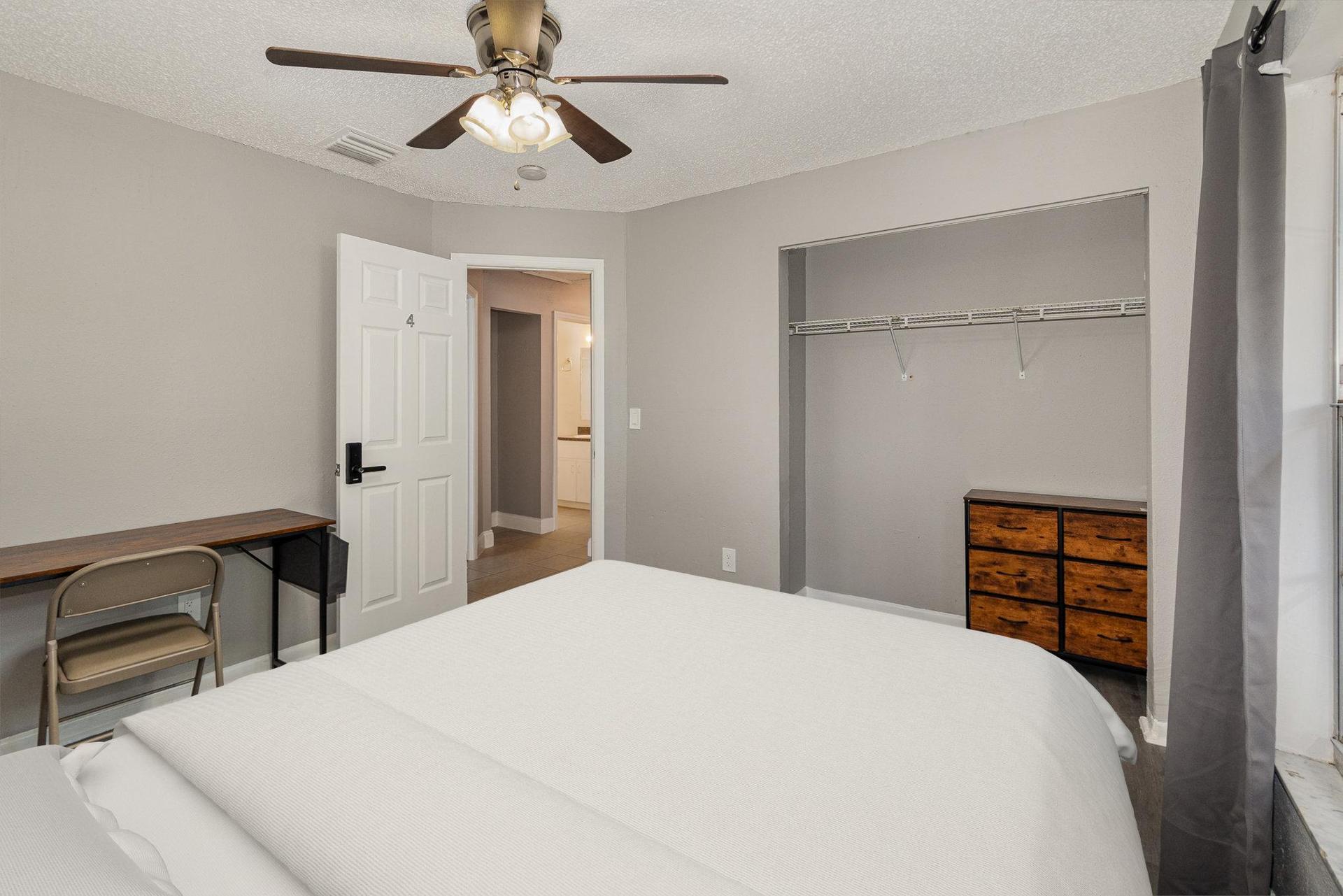 Disclaimer: This photo has been staged. Not all furnishings seen will be provided.