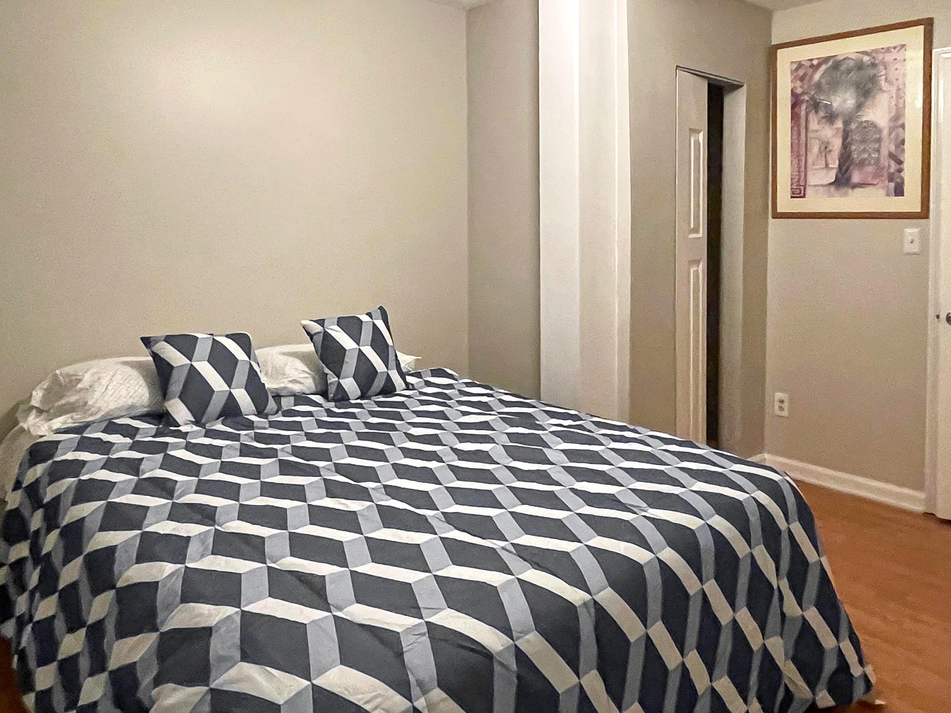 bedroom, detected: bed